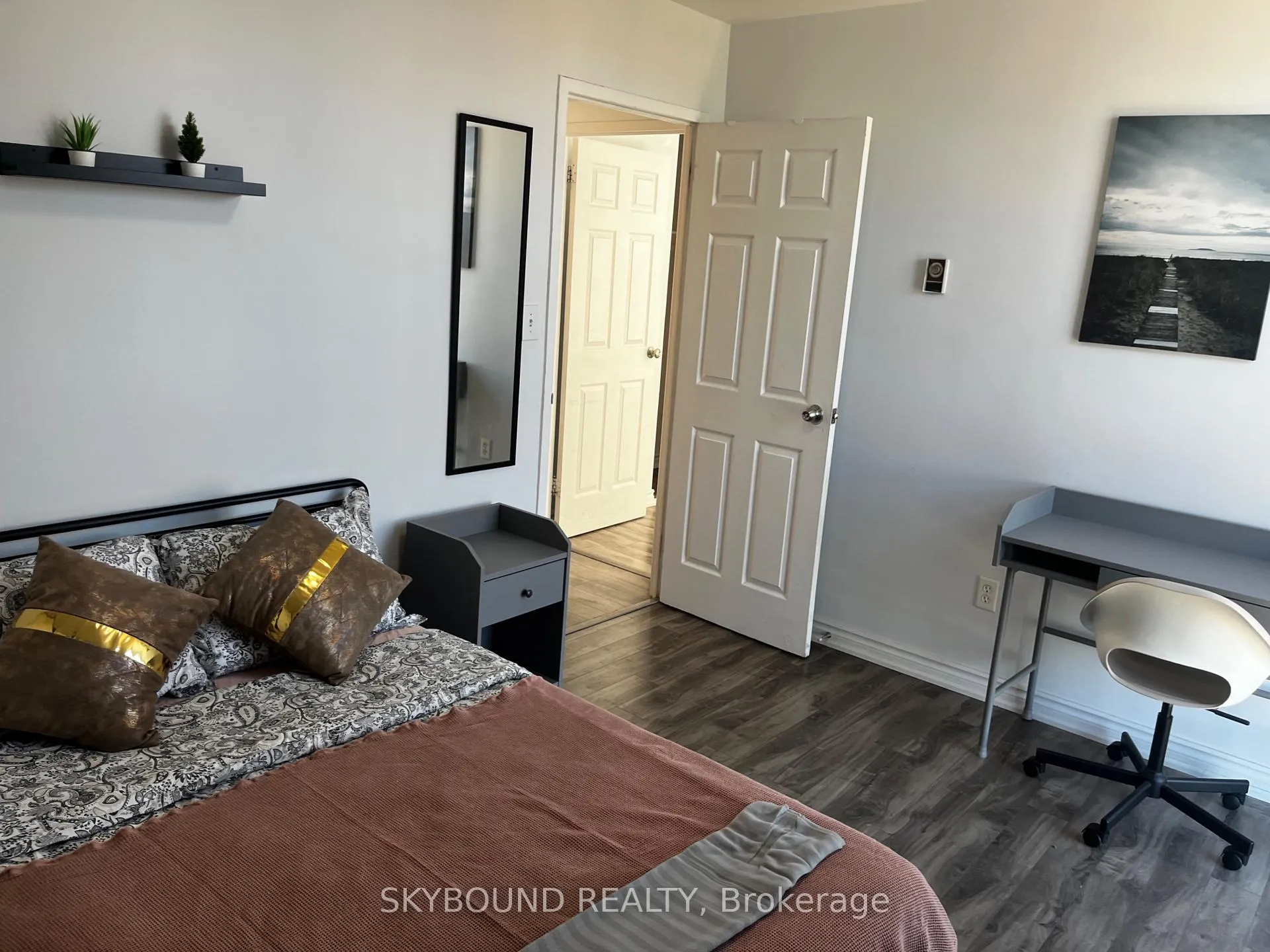 Photo 17 of Unit 2417, 40 Homewood Avenue, Toronto, Cabbagetown-South St. James Town — HOMEH