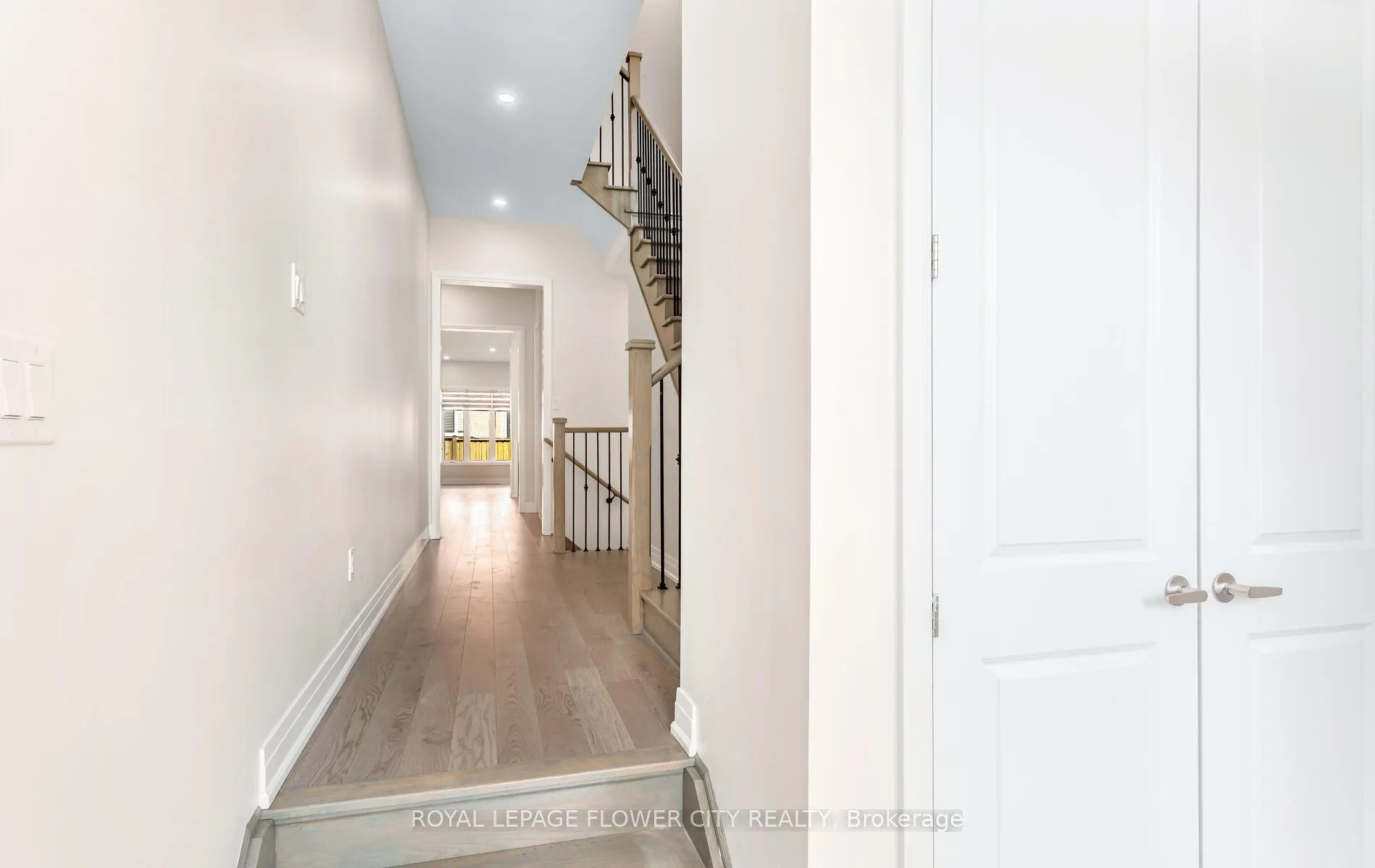 Photo 6 of 44 Royal Fern Crescent, Caledon, Rural Caledon — HOMEH