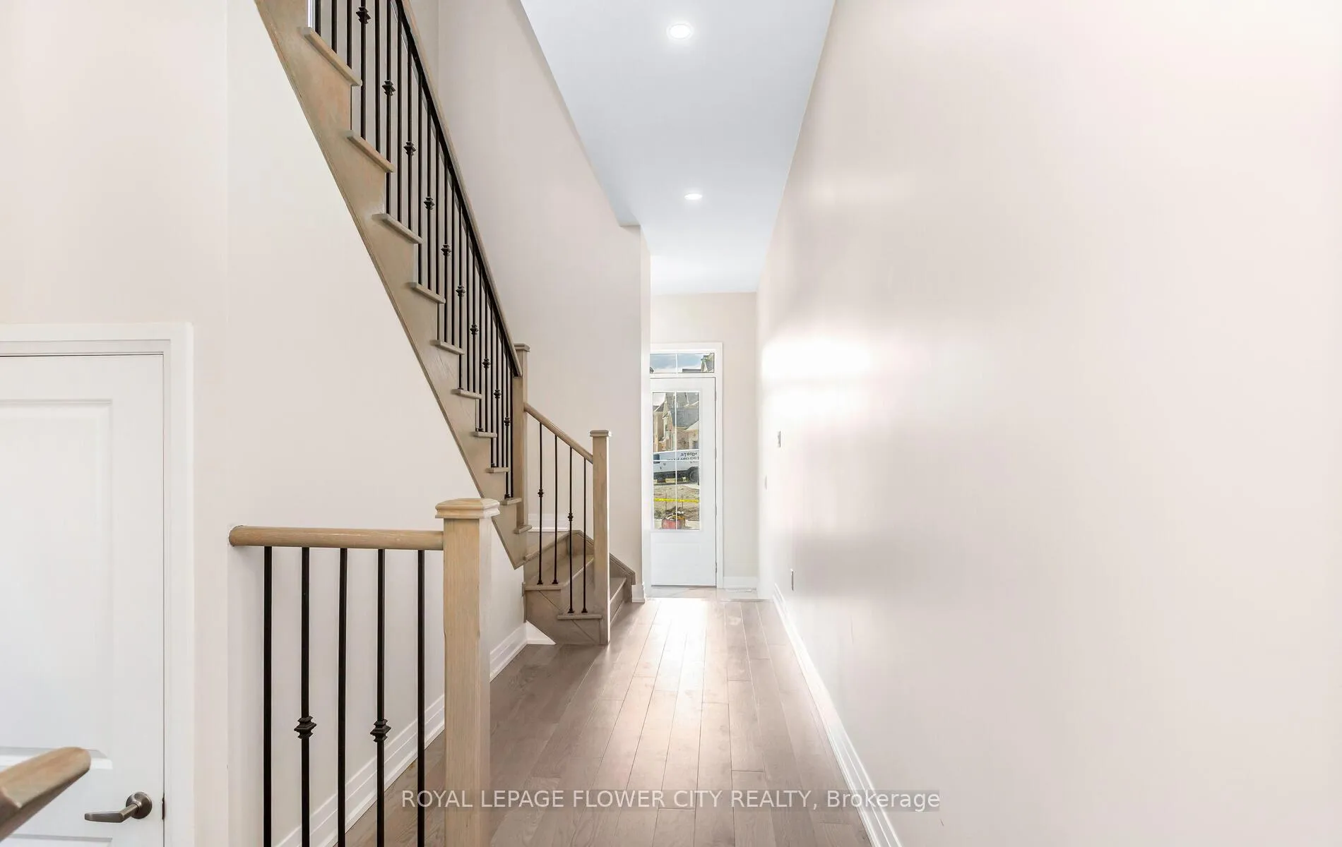 Photo 7 of 44 Royal Fern Crescent, Caledon, Rural Caledon — HOMEH