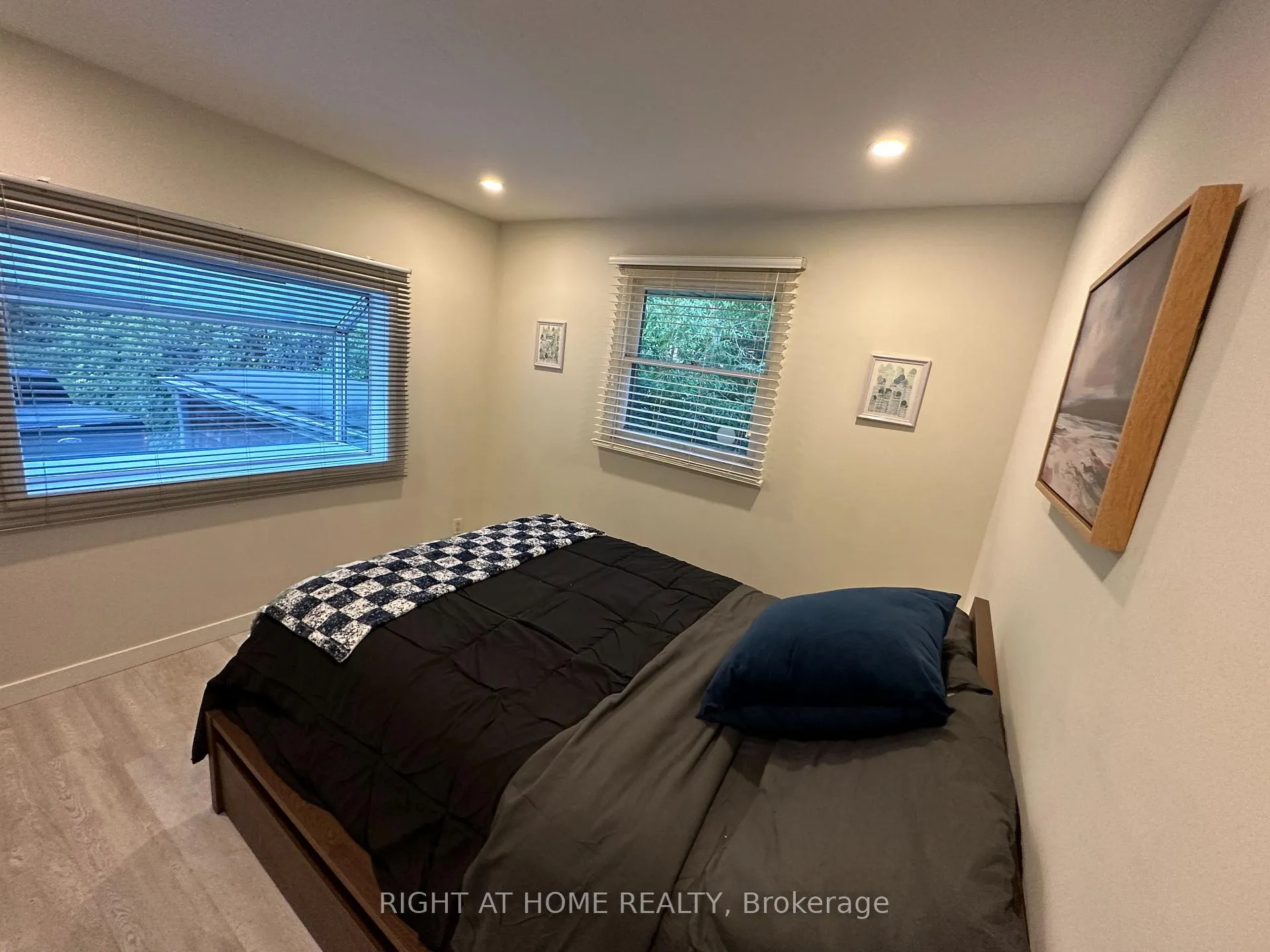 Photo 7 of 1294 Old Orchard Avenue, Pickering, Bay Ridges — HOMEH
