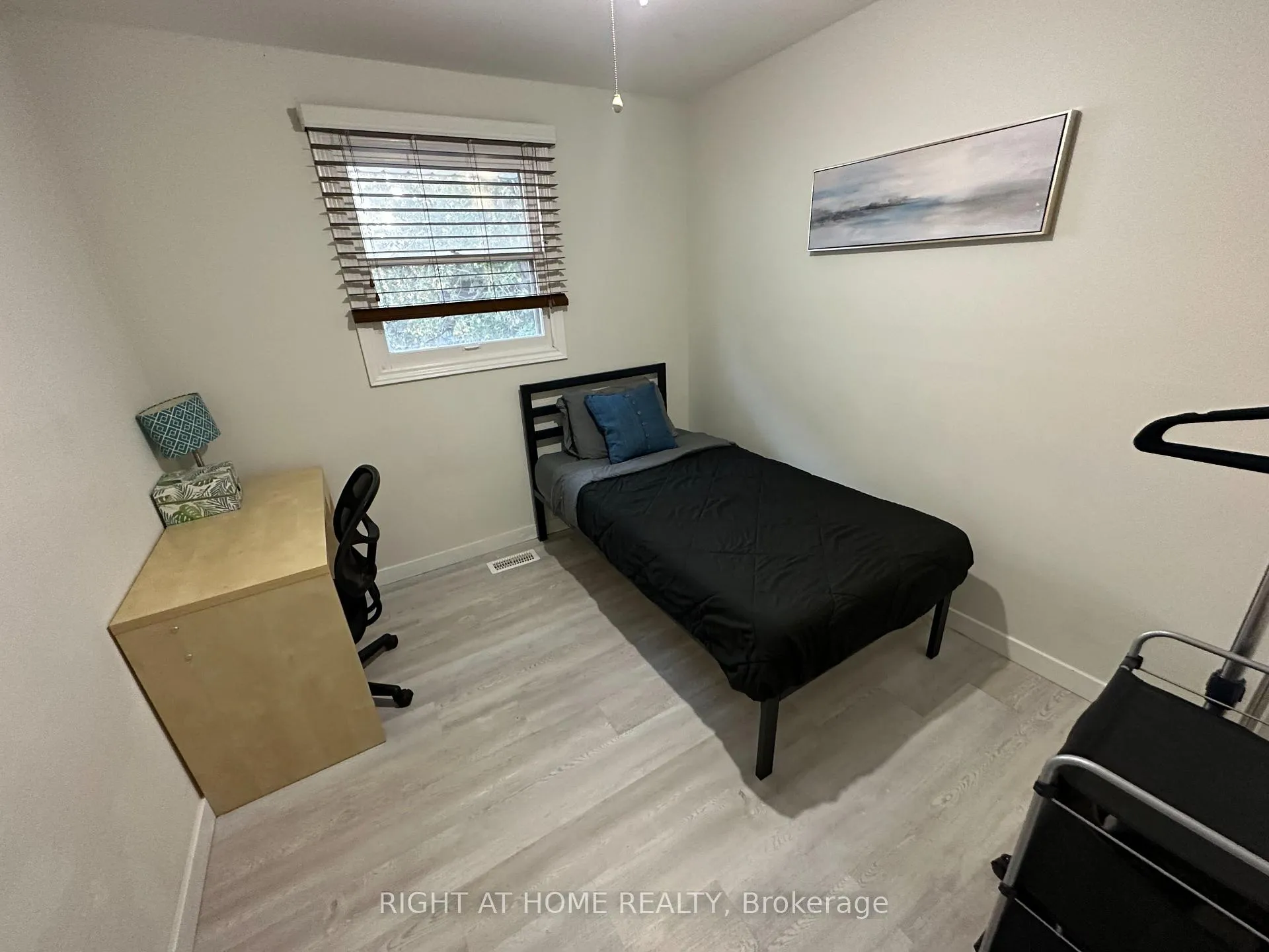 Photo 9 of 1294 Old Orchard Avenue, Pickering, Bay Ridges — HOMEH