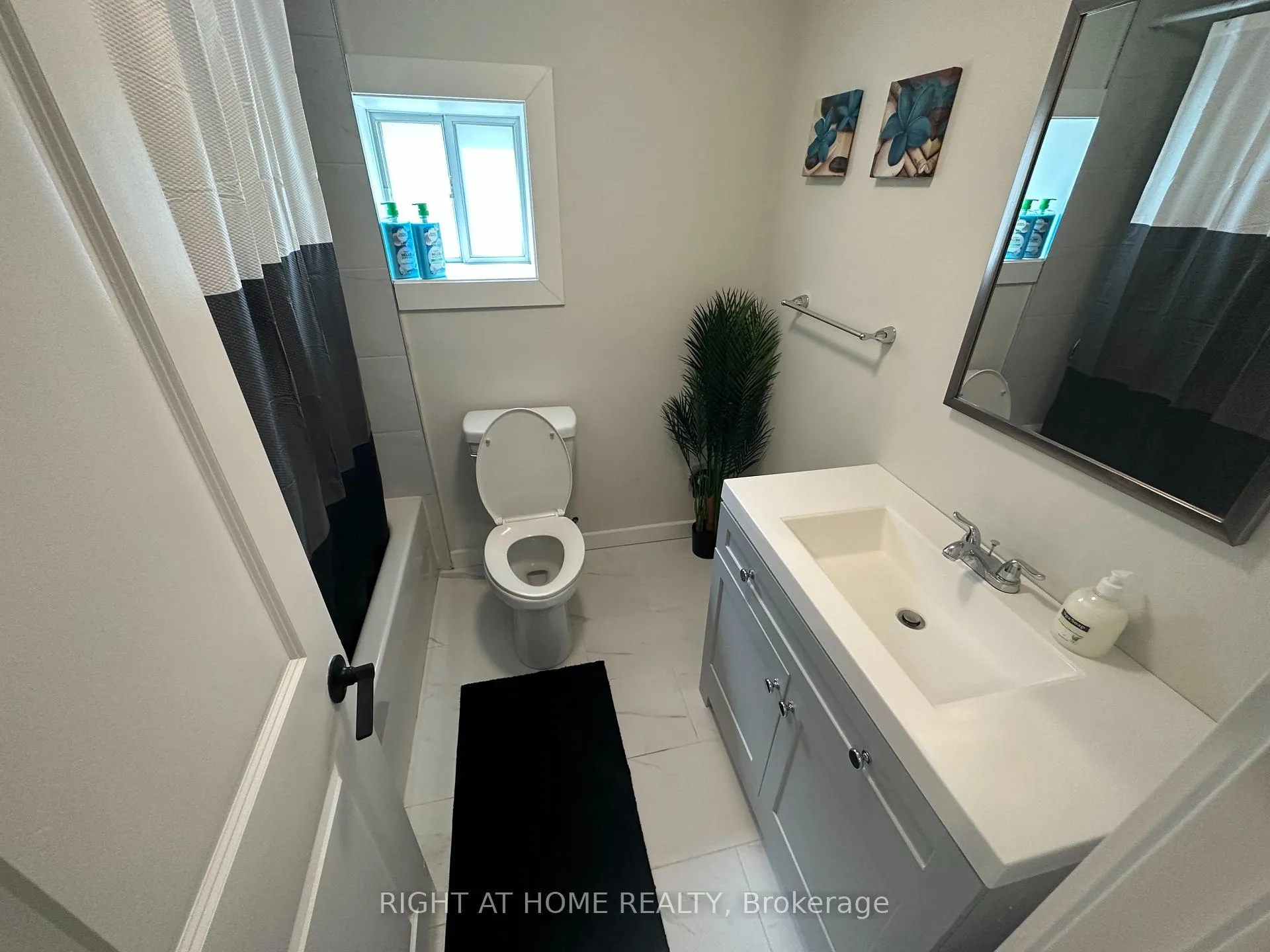 Photo 10 of 1294 Old Orchard Avenue, Pickering, Bay Ridges — HOMEH