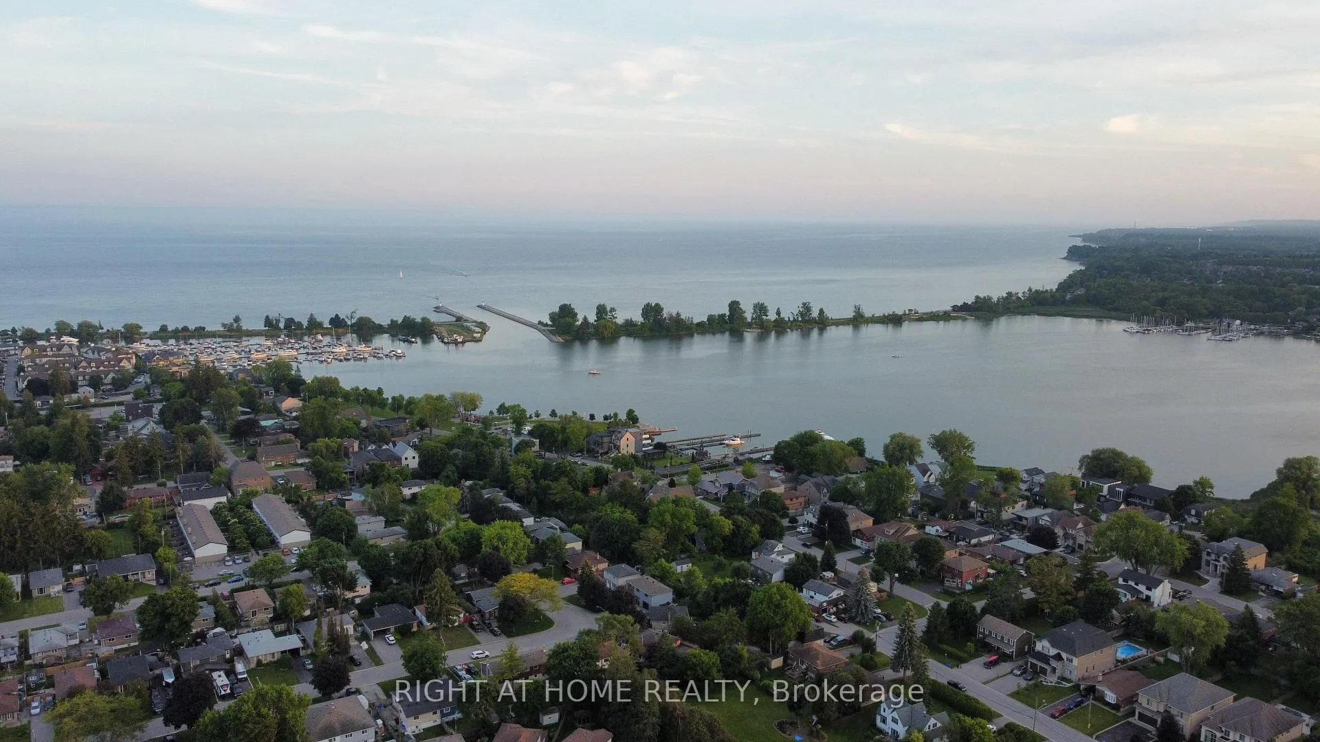 Photo 12 of 1294 Old Orchard Avenue, Pickering, Bay Ridges — HOMEH