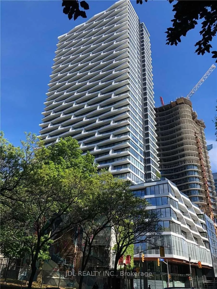 Front of Unit 3318, 85 Wood Street