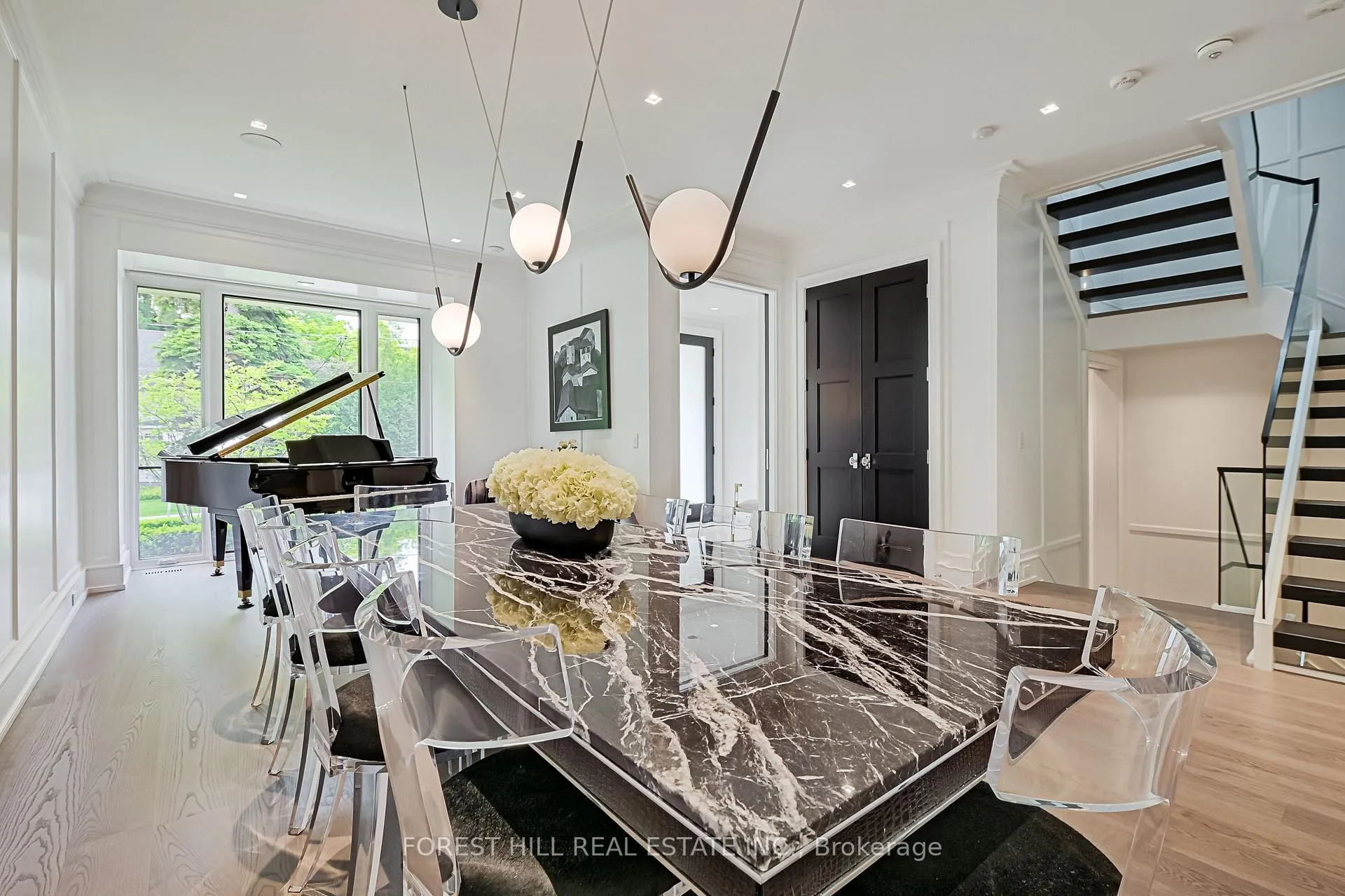 Photo 6 of 14 Oriole Gardens, Toronto, Yonge-St. Clair — HOMEH