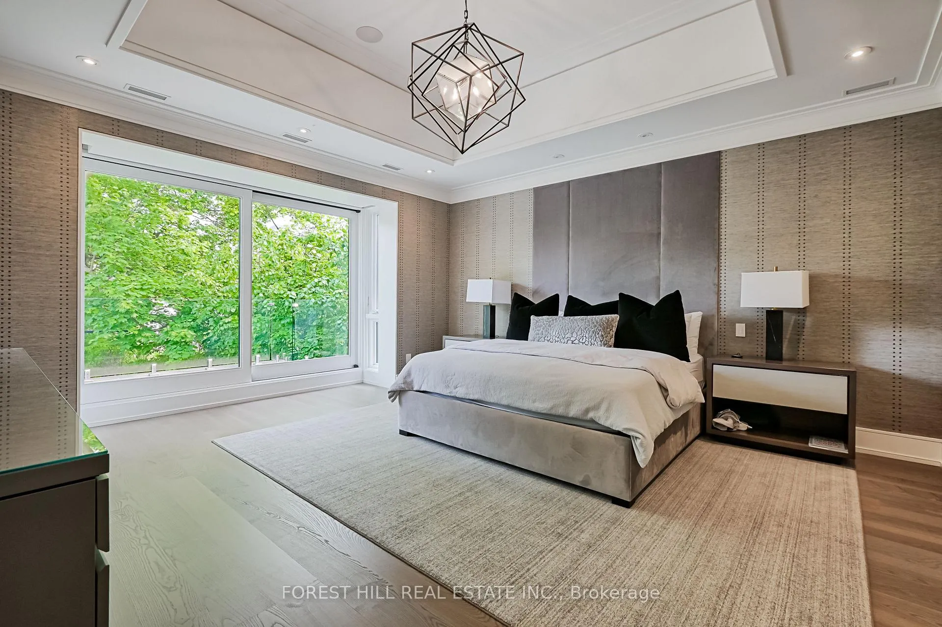 Photo 21 of 14 Oriole Gardens, Toronto, Yonge-St. Clair — HOMEH