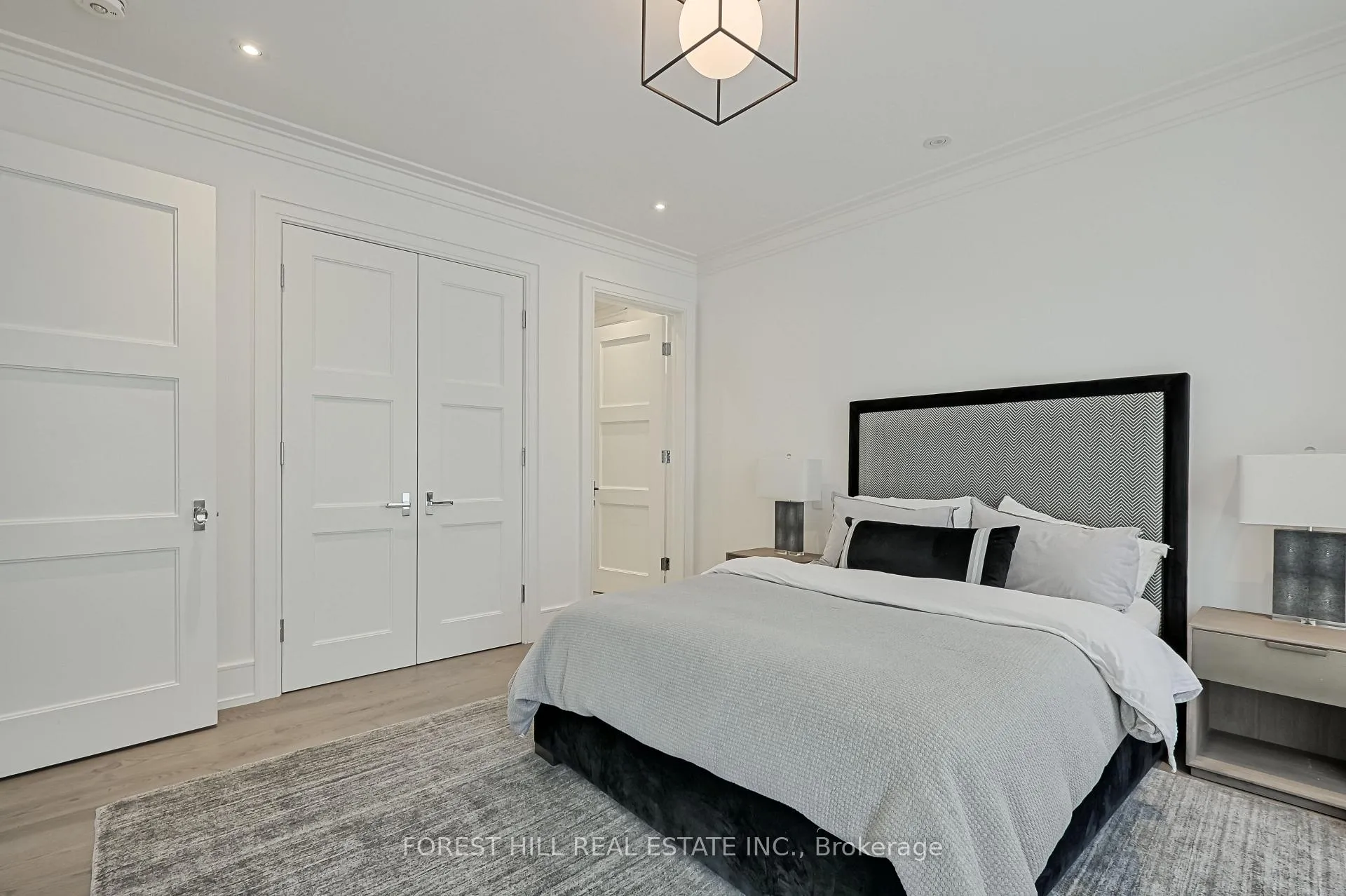 Photo 31 of 14 Oriole Gardens, Toronto, Yonge-St. Clair — HOMEH