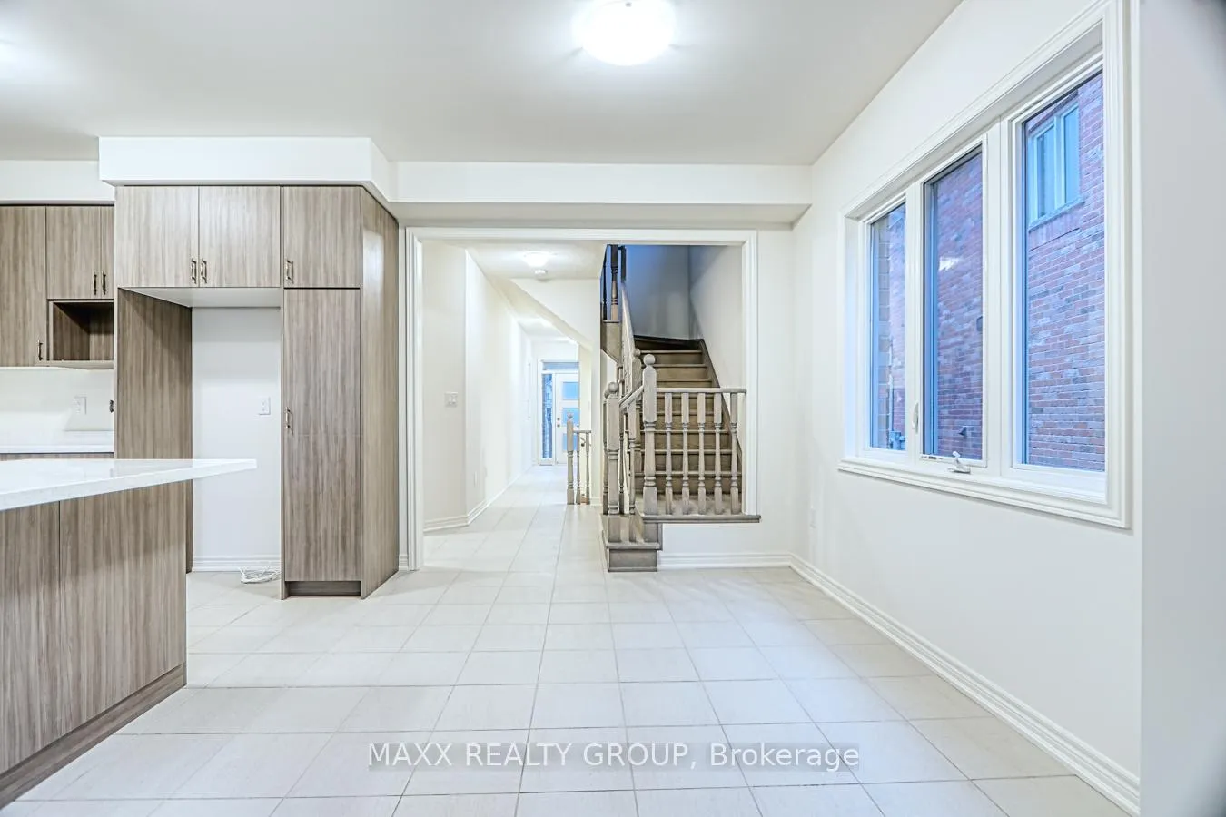 Photo 8 of 297 Great Falls Boulevard, Hamilton, Waterdown — HOMEH