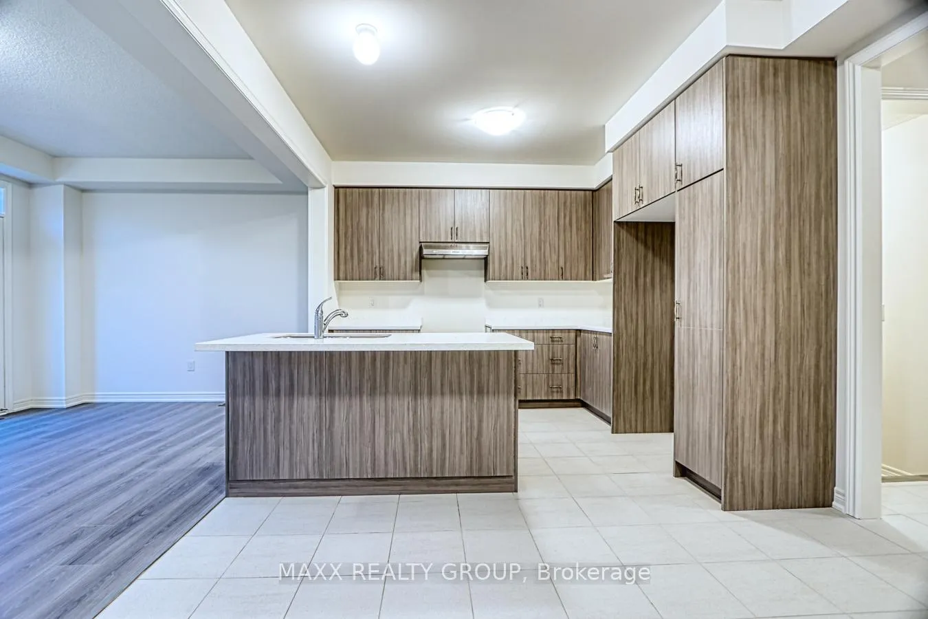 Photo 12 of 297 Great Falls Boulevard, Hamilton, Waterdown — HOMEH