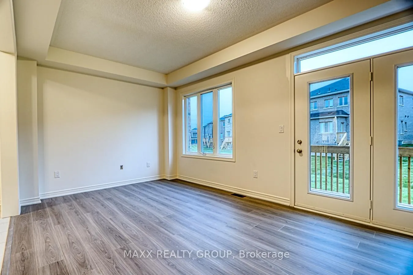 Photo 14 of 297 Great Falls Boulevard, Hamilton, Waterdown — HOMEH