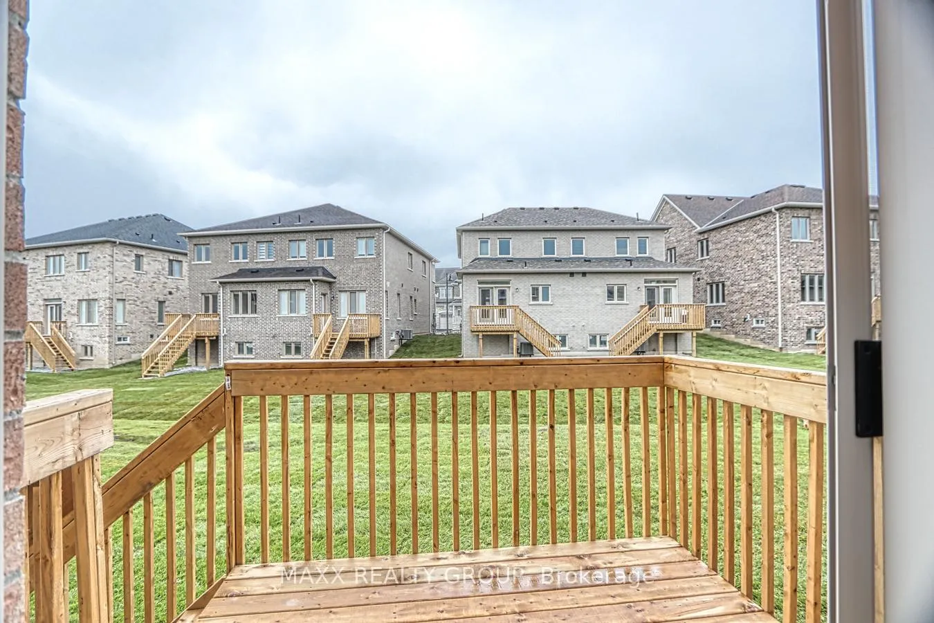 Photo 38 of 297 Great Falls Boulevard, Hamilton, Waterdown — HOMEH