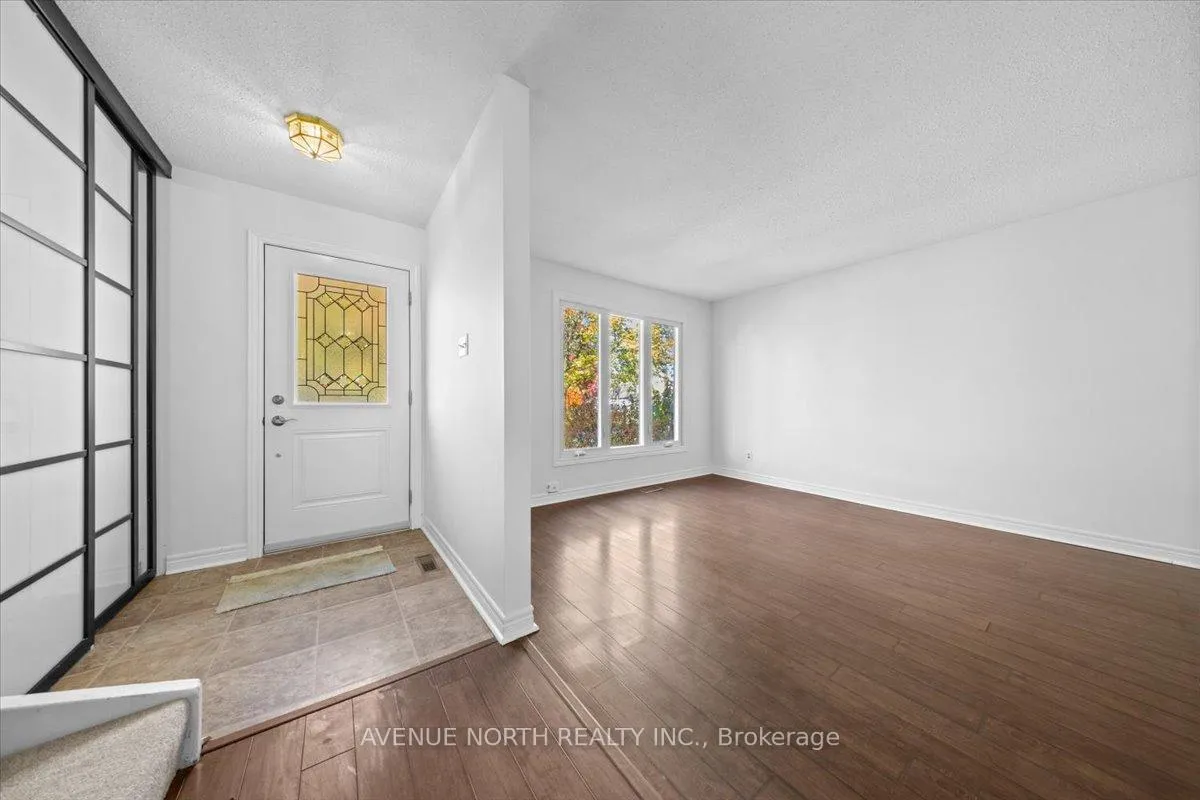 Photo 4 of 306 Elderberry Terrace, Ottawa, Chatelaine Village — HOMEH
