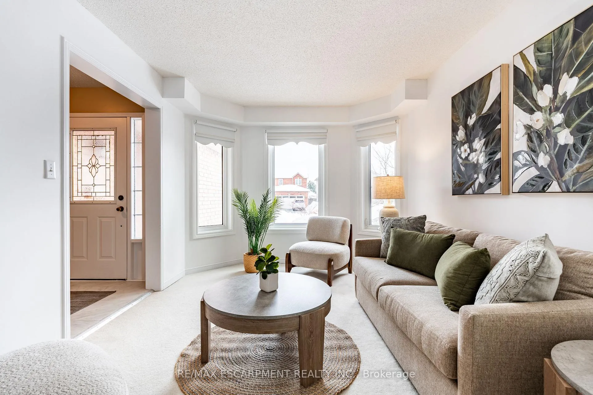 Photo 8 of 13 Waterwheel Crescent, Hamilton, Waterdown — HOMEH