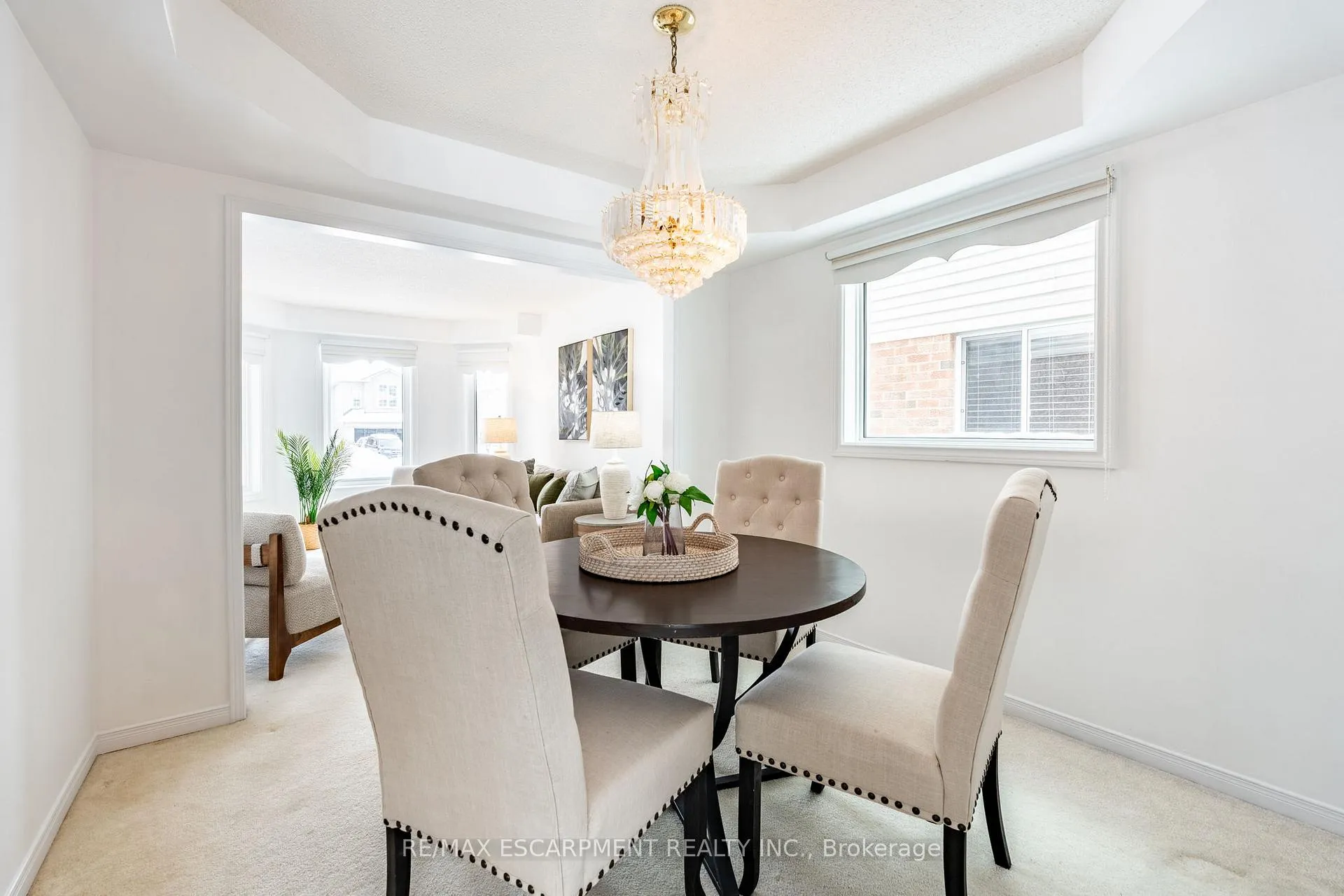 Photo 10 of 13 Waterwheel Crescent, Hamilton, Waterdown — HOMEH