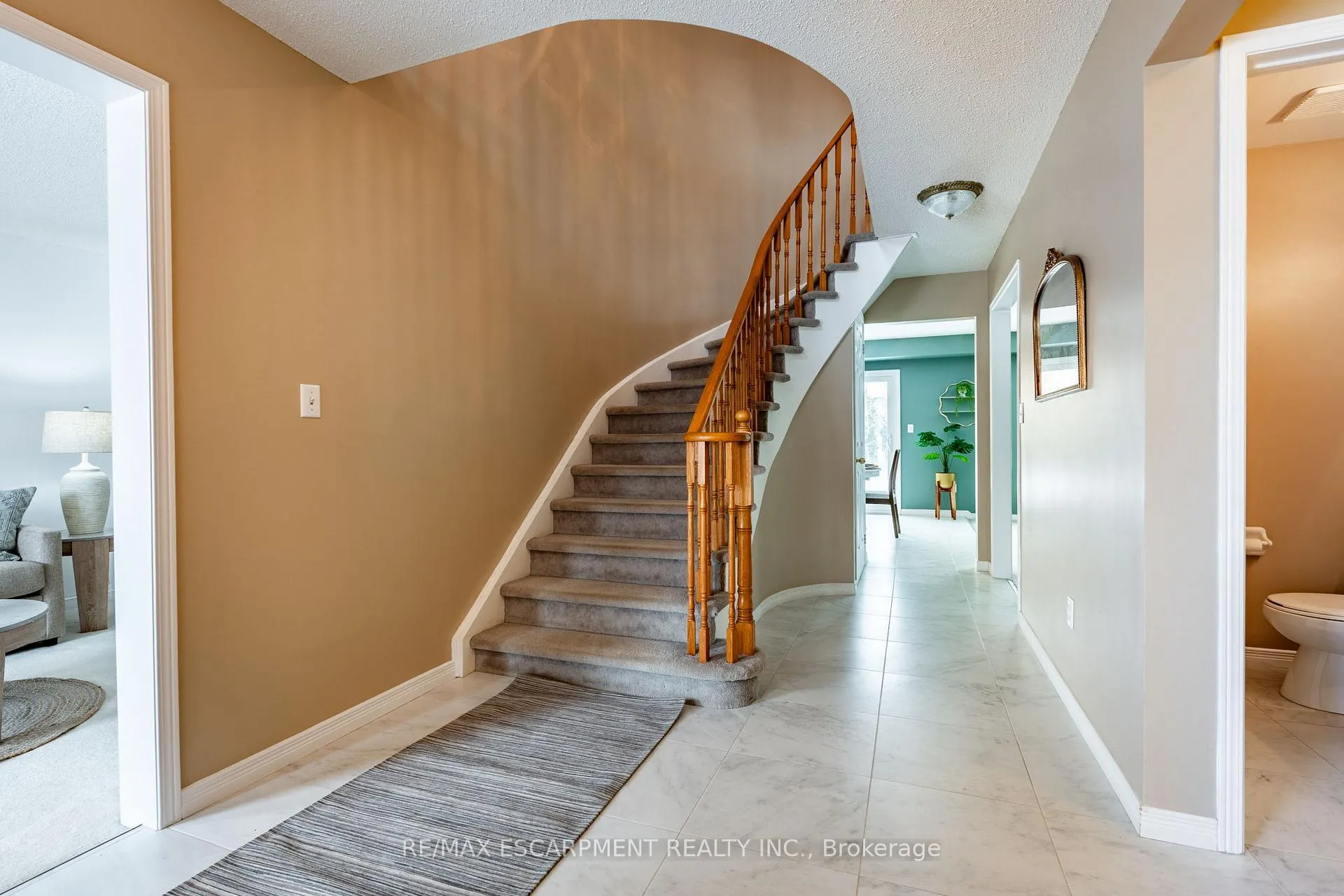 Photo 21 of 13 Waterwheel Crescent, Hamilton, Waterdown — HOMEH