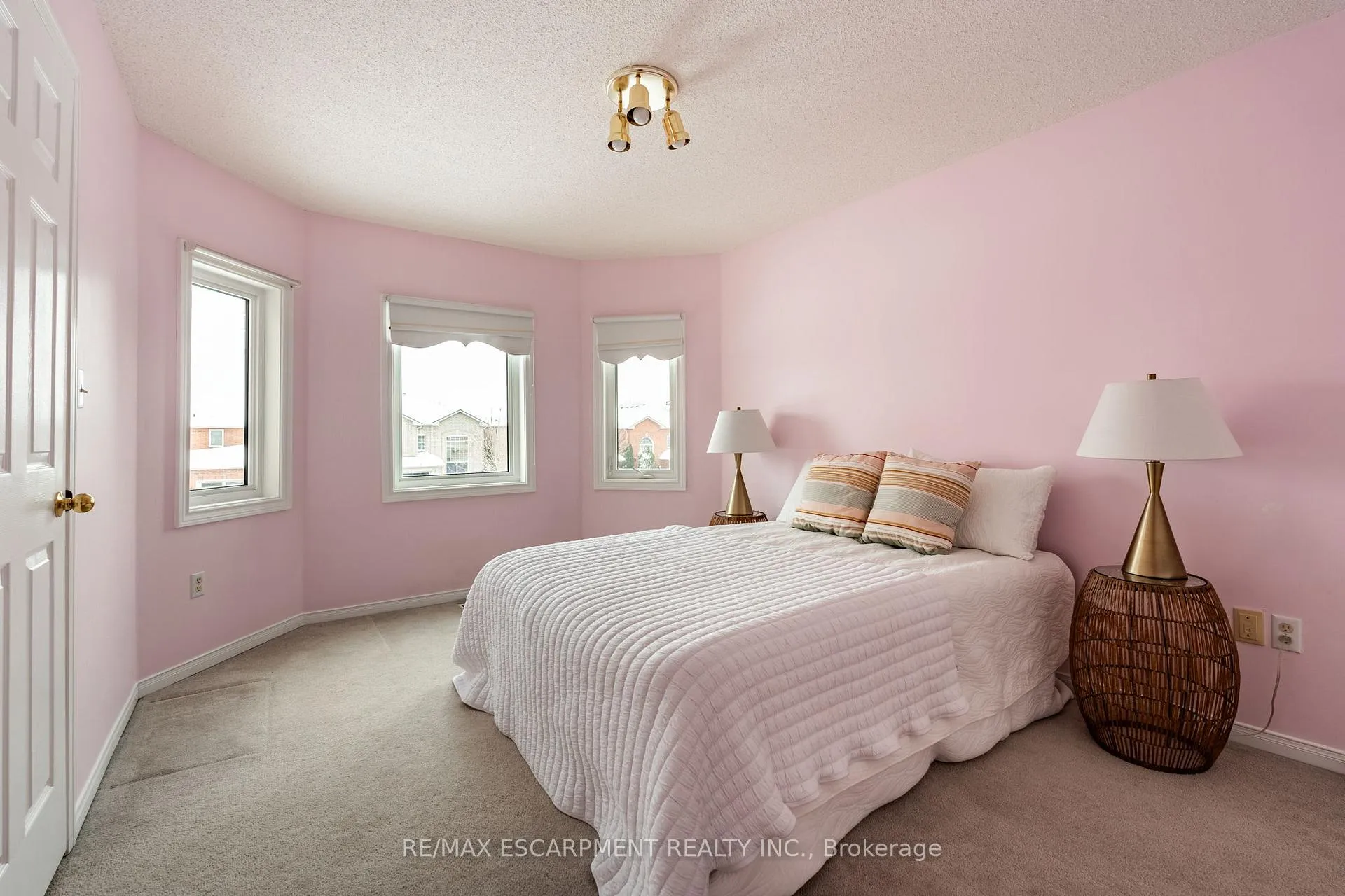 Photo 29 of 13 Waterwheel Crescent, Hamilton, Waterdown — HOMEH