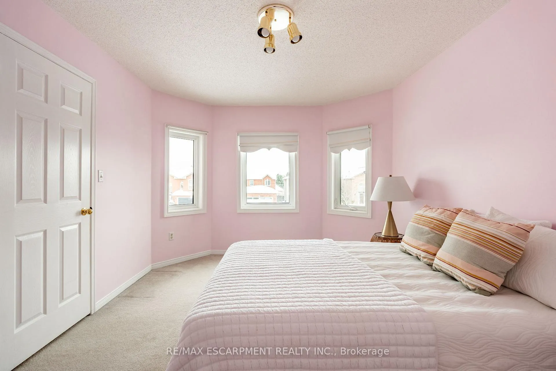 Photo 30 of 13 Waterwheel Crescent, Hamilton, Waterdown — HOMEH