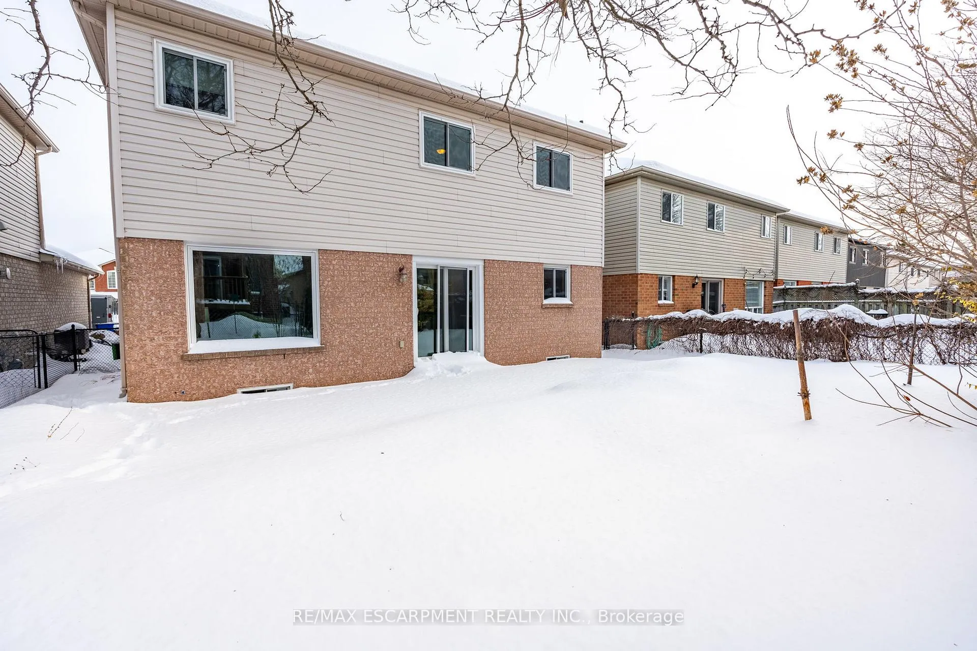Photo 33 of 13 Waterwheel Crescent, Hamilton, Waterdown — HOMEH