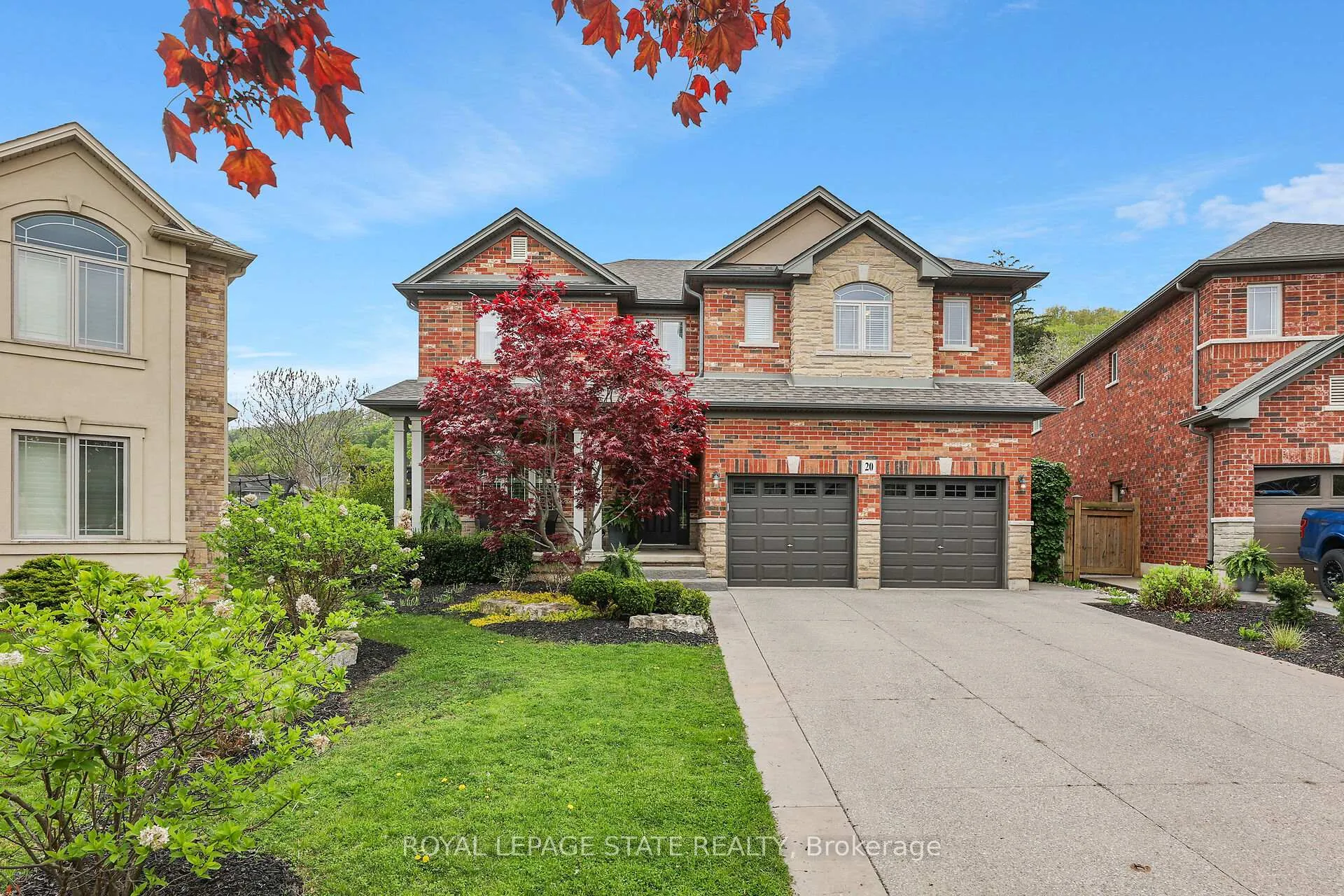 Photo 3 of 20 Catalpa Court, Grimsby, Grimsby West — HOMEH