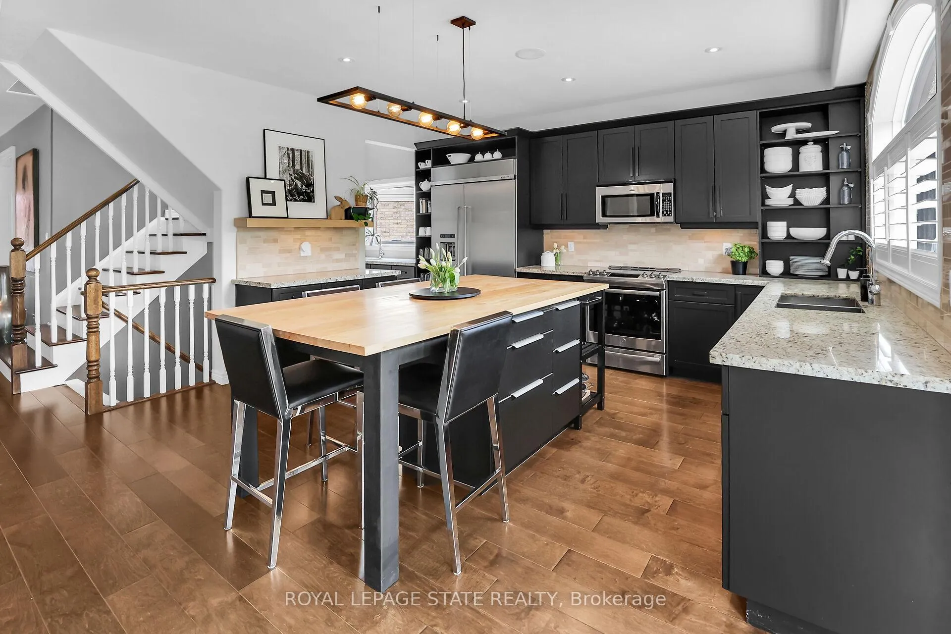 Photo 17 of 20 Catalpa Court, Grimsby, Grimsby West — HOMEH
