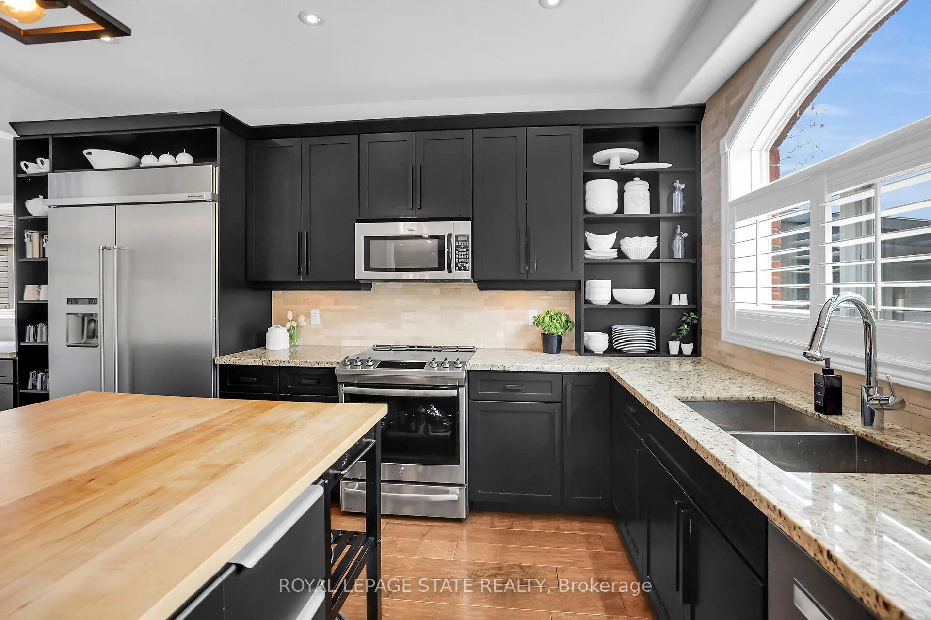 Photo 18 of 20 Catalpa Court, Grimsby, Grimsby West — HOMEH