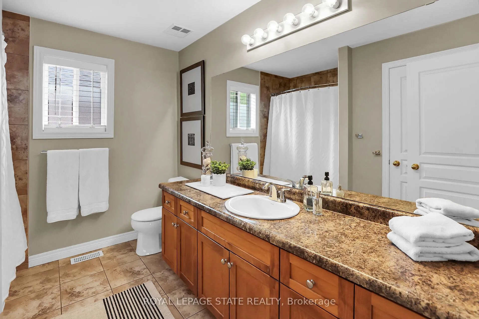 Photo 35 of 20 Catalpa Court, Grimsby, Grimsby West — HOMEH