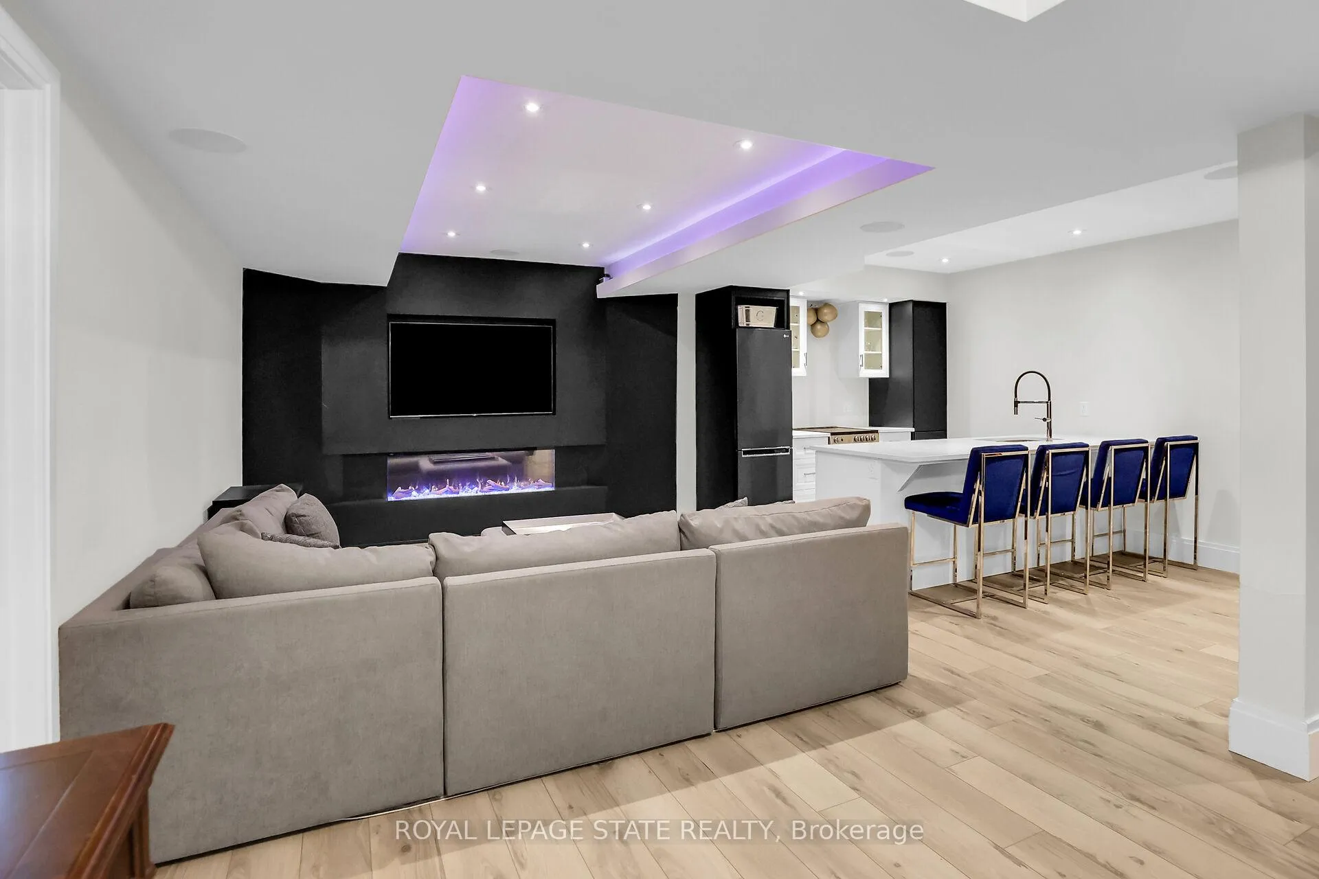 Photo 39 of 20 Catalpa Court, Grimsby, Grimsby West — HOMEH