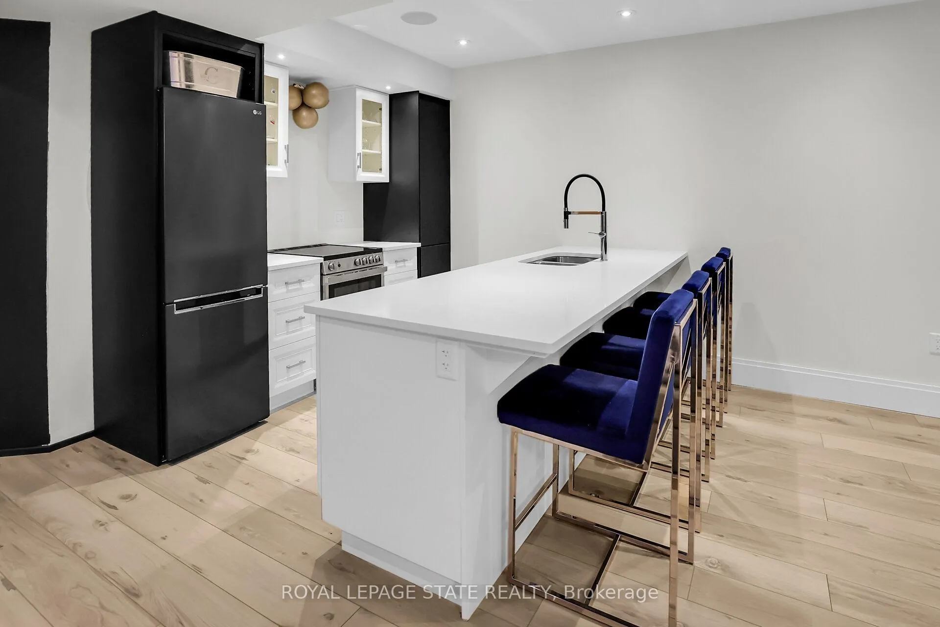 Photo 40 of 20 Catalpa Court, Grimsby, Grimsby West — HOMEH