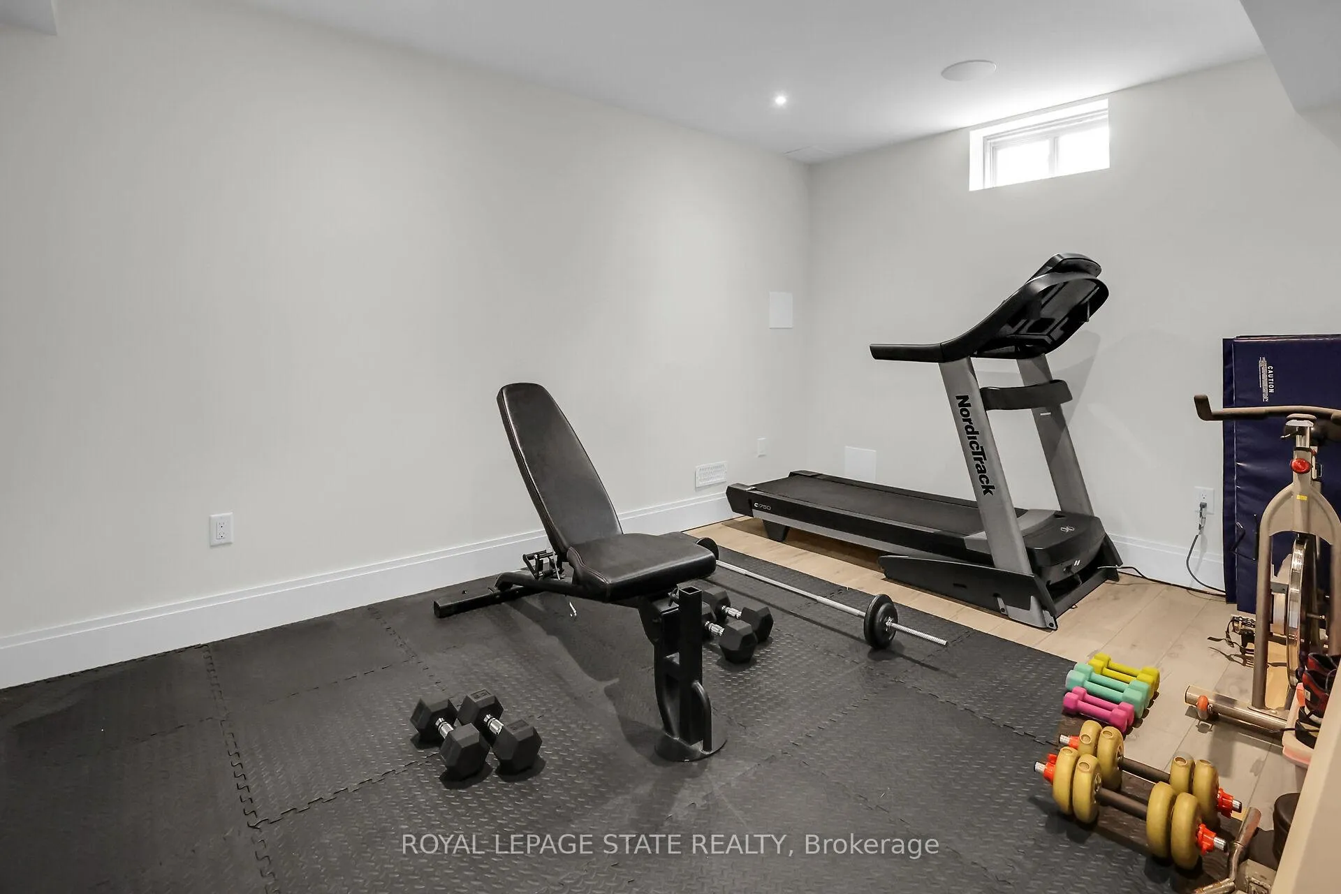 Photo 44 of 20 Catalpa Court, Grimsby, Grimsby West — HOMEH