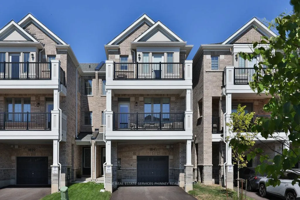 Front of 1841 Thames Circle