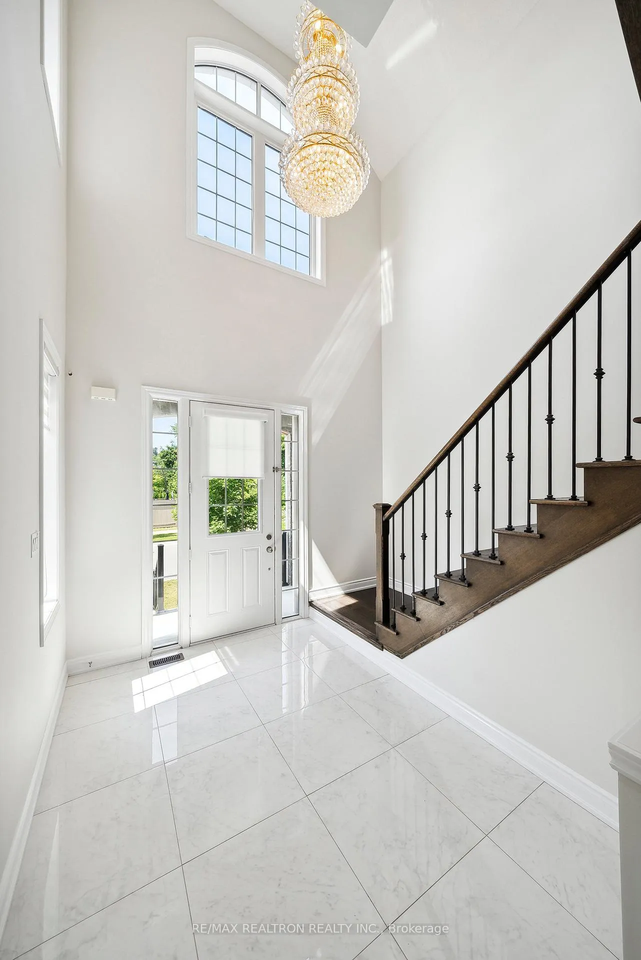 Photo 3 of 65 Cannes Ave, Vaughan, Vellore Village — HOMEH