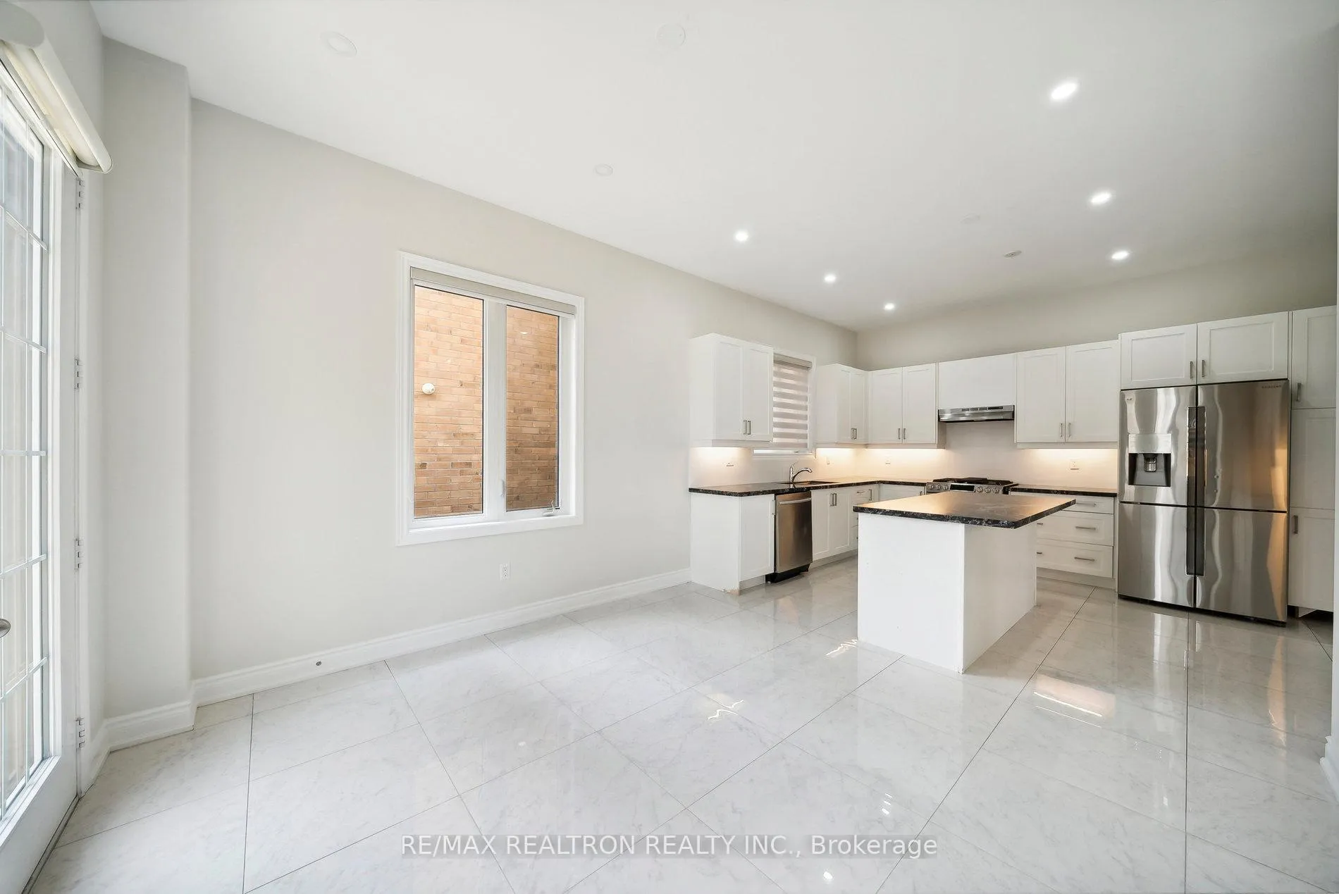 Photo 9 of 65 Cannes Ave, Vaughan, Vellore Village — HOMEH