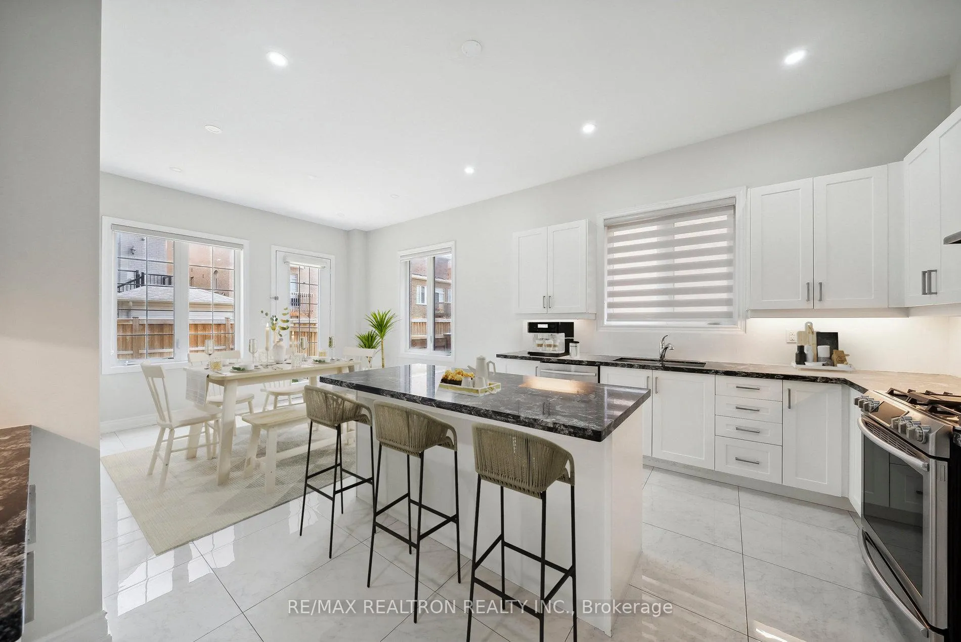 Photo 11 of 65 Cannes Ave, Vaughan, Vellore Village — HOMEH