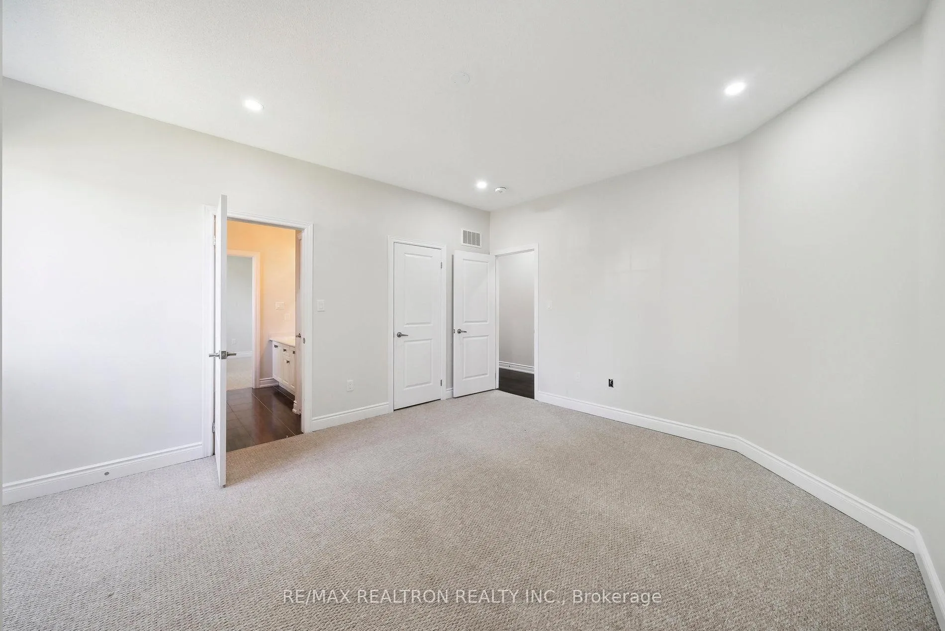 Photo 21 of 65 Cannes Ave, Vaughan, Vellore Village — HOMEH