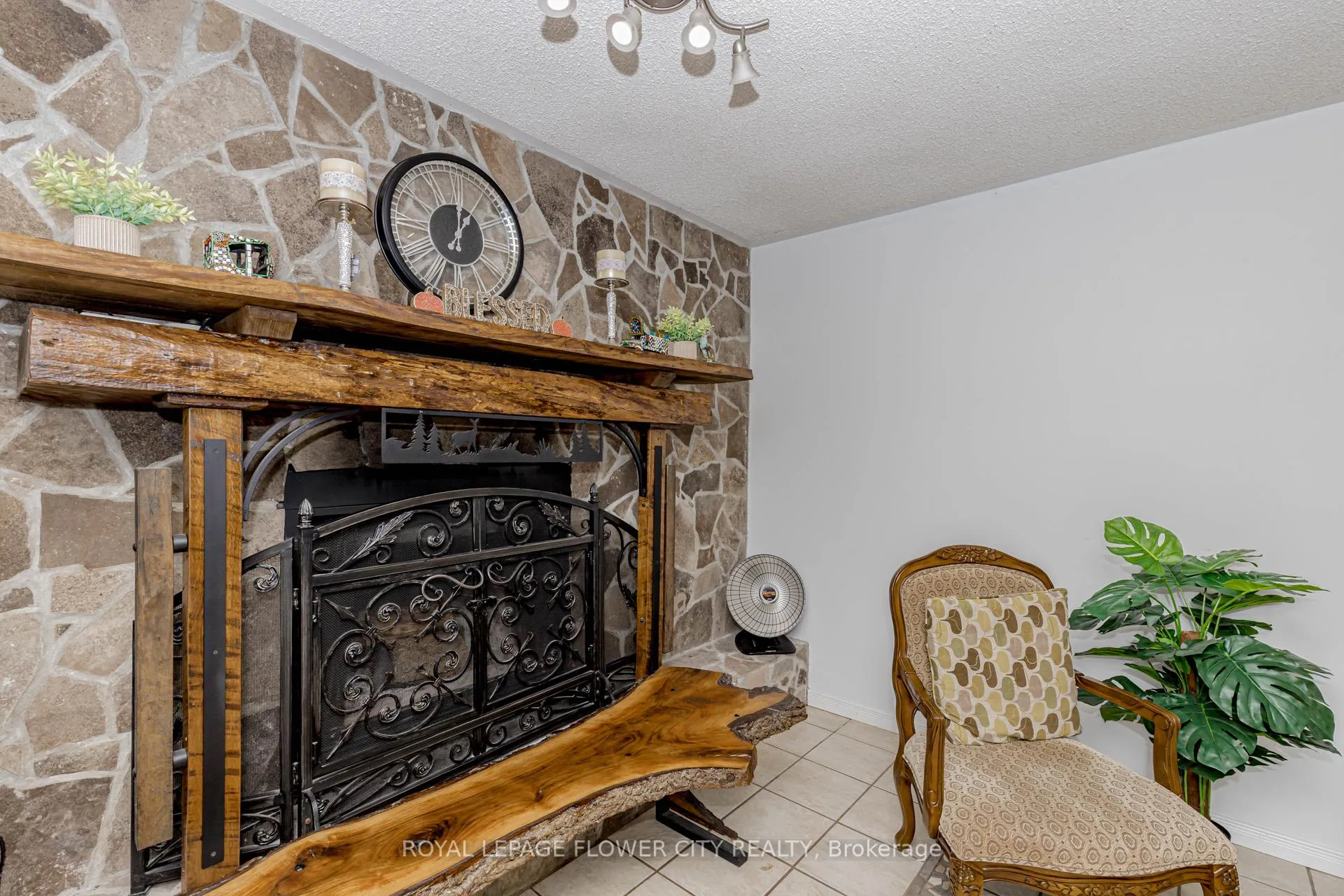 Photo 13 of 169 Sunningdale Drive, Belleville, Thurlow Ward — HOMEH