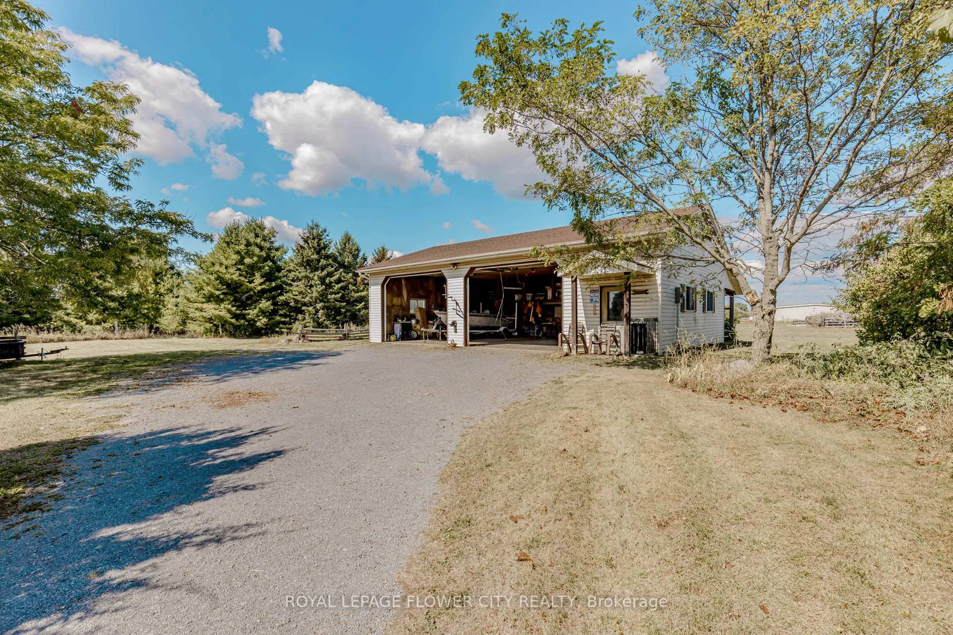 Photo 24 of 169 Sunningdale Drive, Belleville, Thurlow Ward — HOMEH