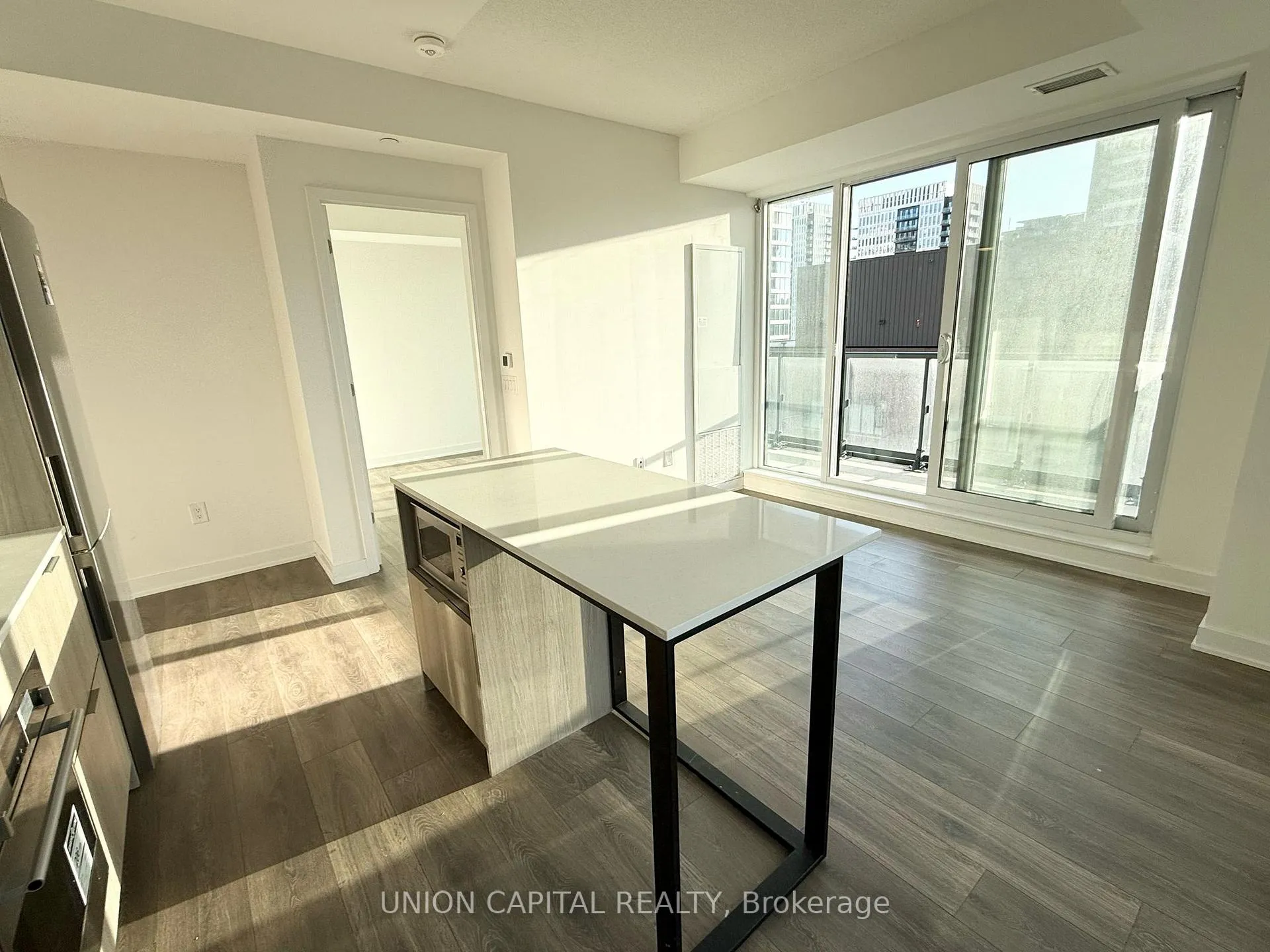 Photo 5 of Unit 1308, 130 River Street, Toronto, Regent Park — HOMEH