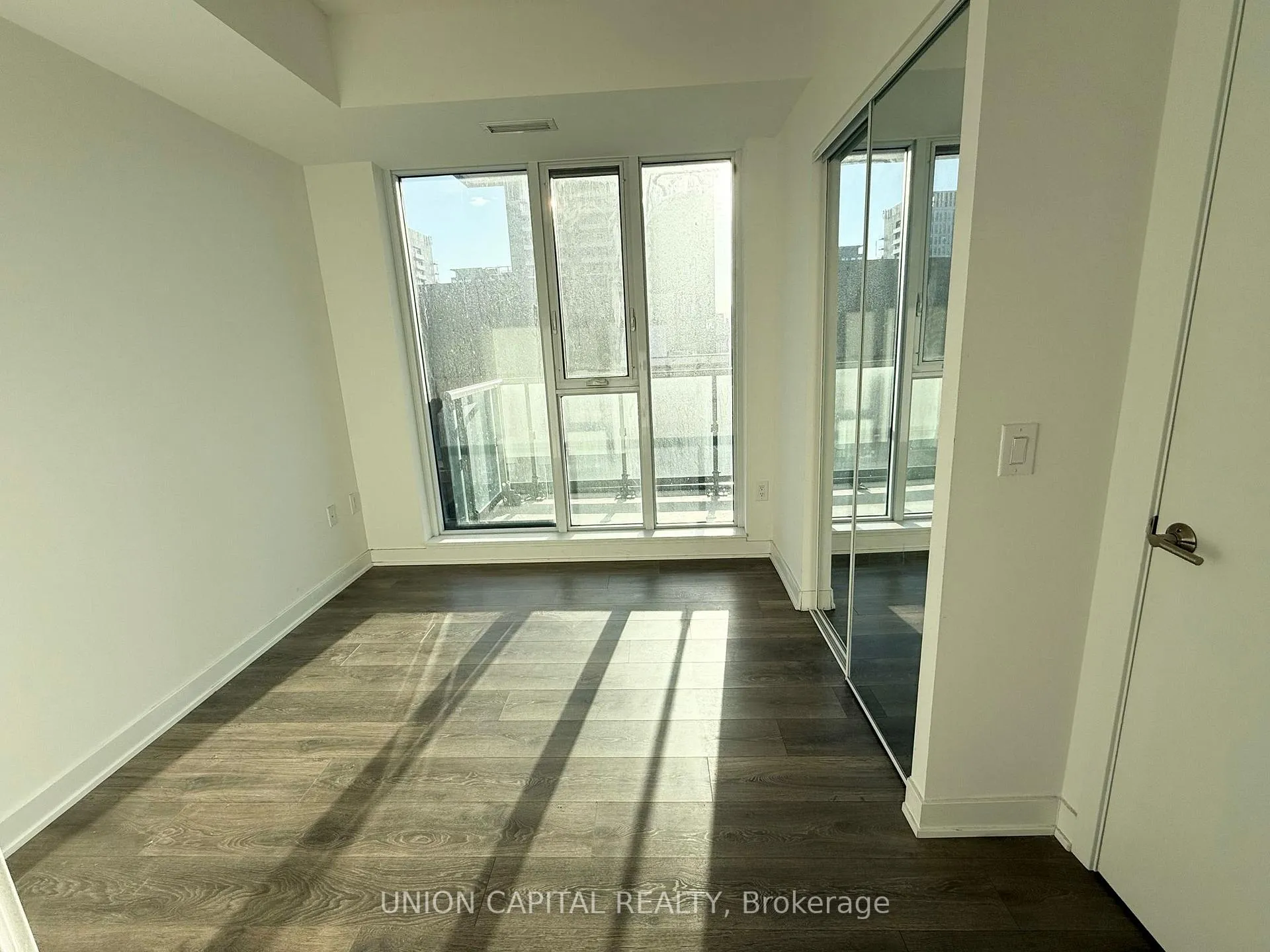 Photo 8 of Unit 1308, 130 River Street, Toronto, Regent Park — HOMEH