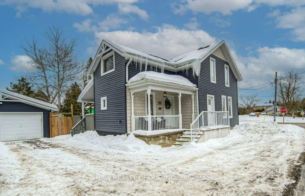 Photo 3 of 707 Conservation Drive, Waterloo, Laurelwood — HOMEH