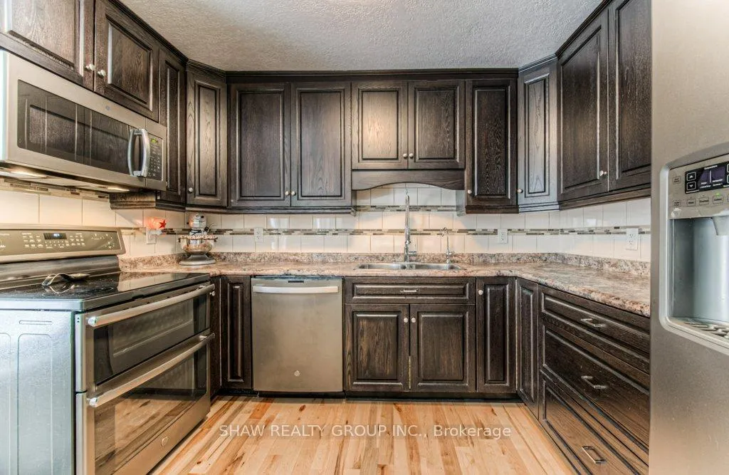 Photo 15 of 707 Conservation Drive, Waterloo, Laurelwood — HOMEH