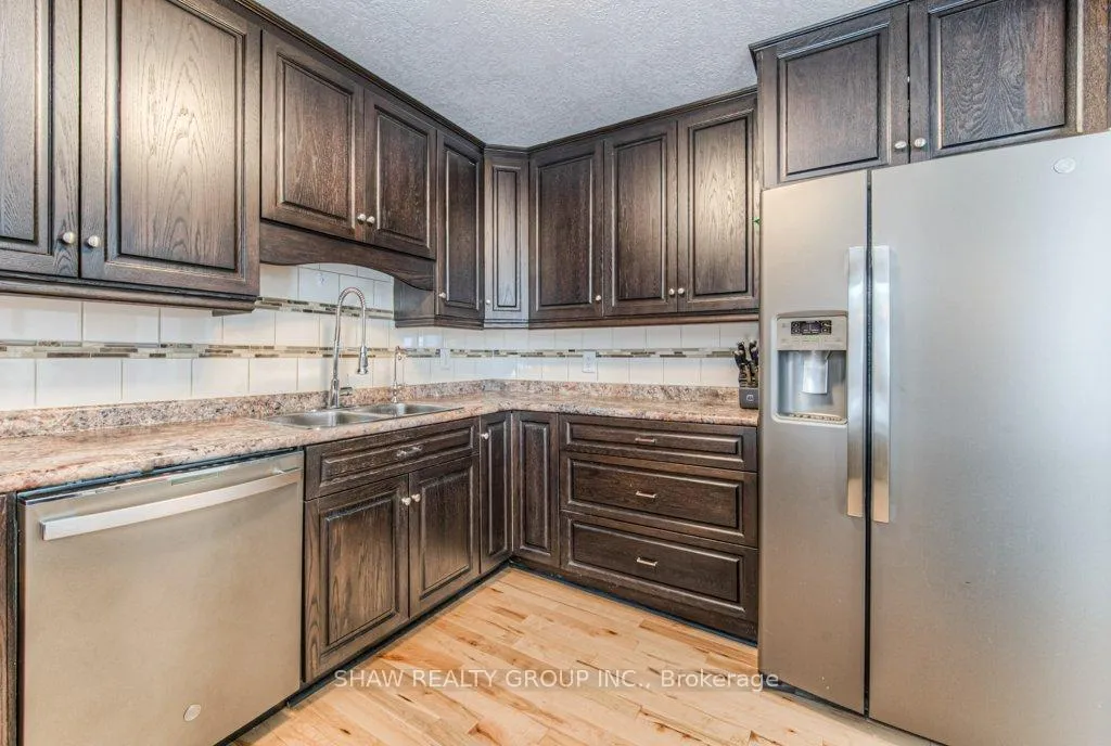 Photo 17 of 707 Conservation Drive, Waterloo, Laurelwood — HOMEH