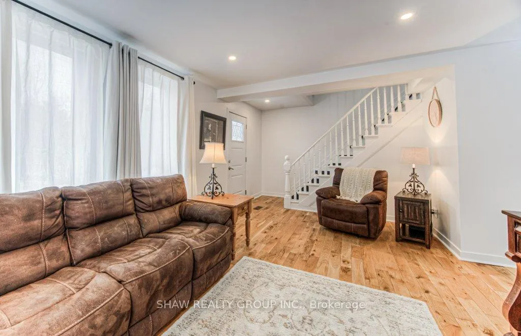 Photo 22 of 707 Conservation Drive, Waterloo, Laurelwood — HOMEH