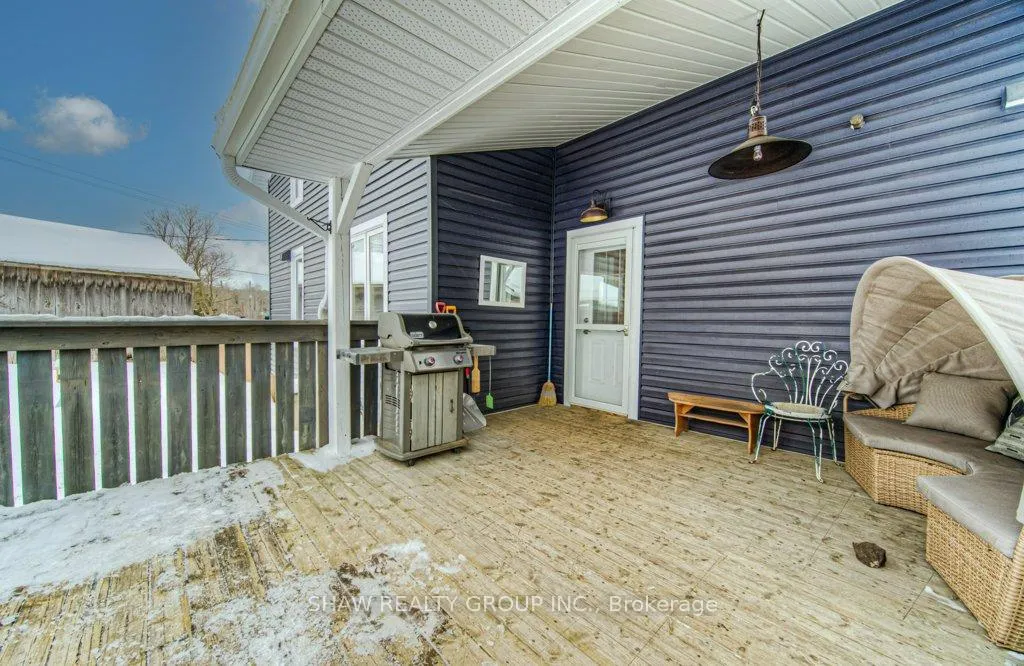 Photo 32 of 707 Conservation Drive, Waterloo, Laurelwood — HOMEH