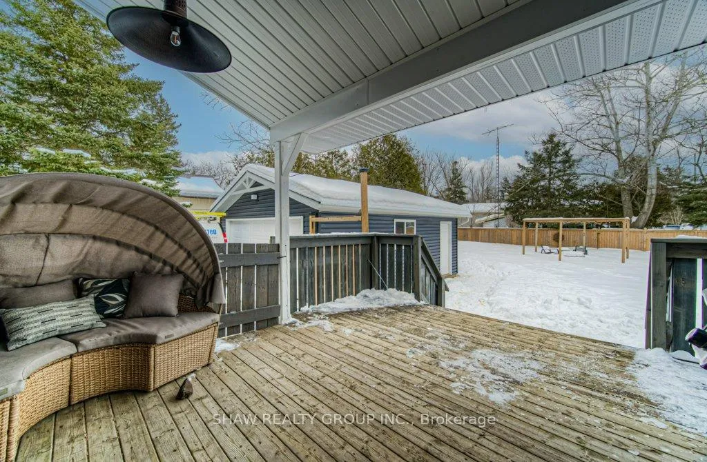 Photo 33 of 707 Conservation Drive, Waterloo, Laurelwood — HOMEH