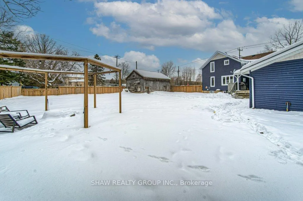 Photo 37 of 707 Conservation Drive, Waterloo, Laurelwood — HOMEH