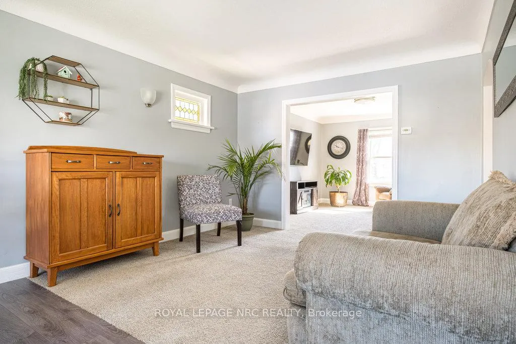 Photo 5 of 46 Marmora Street, St. Catharines, E. Chester — HOMEH