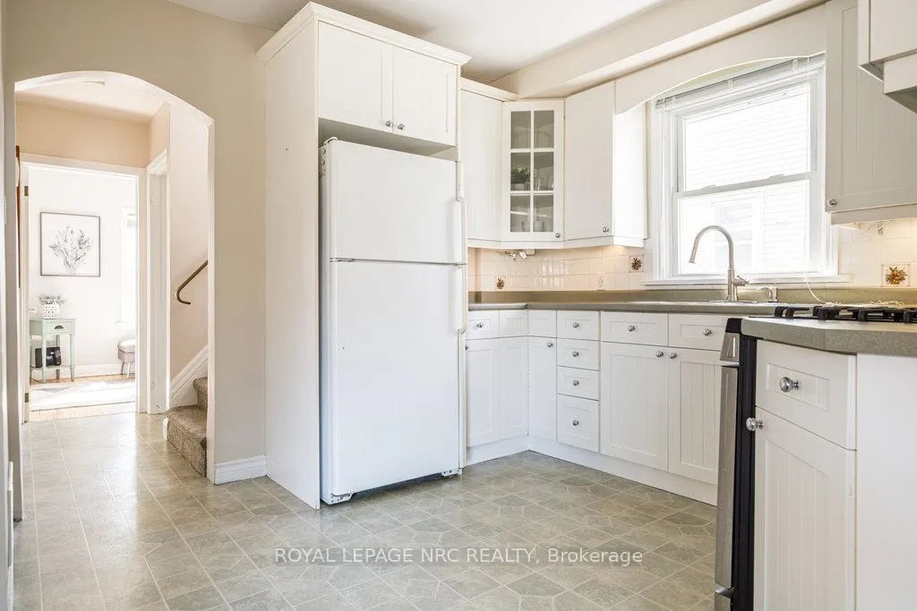 Photo 12 of 46 Marmora Street, St. Catharines, E. Chester — HOMEH