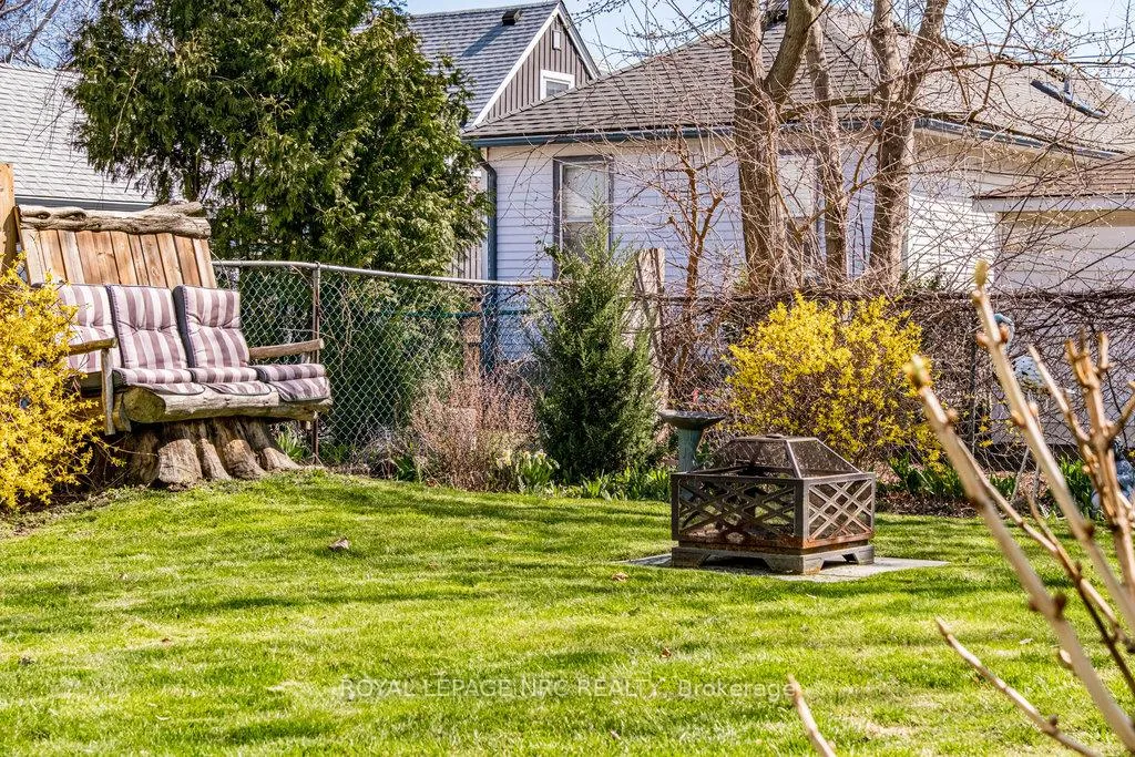 Photo 33 of 46 Marmora Street, St. Catharines, E. Chester — HOMEH