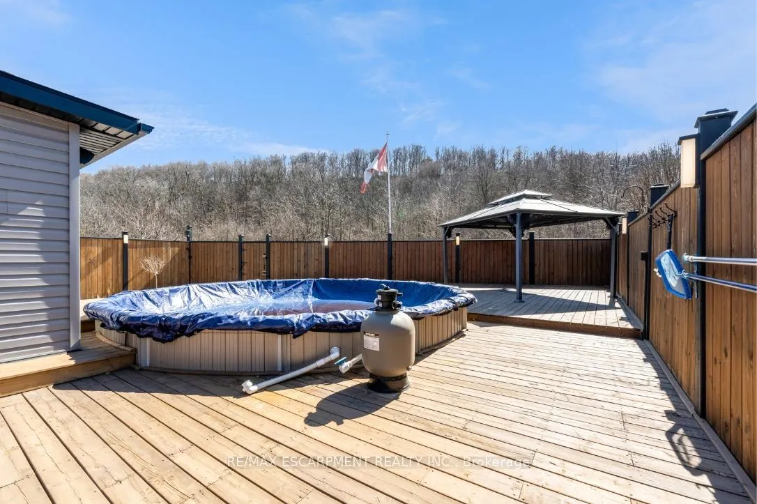 Photo 3 of 27 Alba Street, Hamilton, Stoney Creek — HOMEH