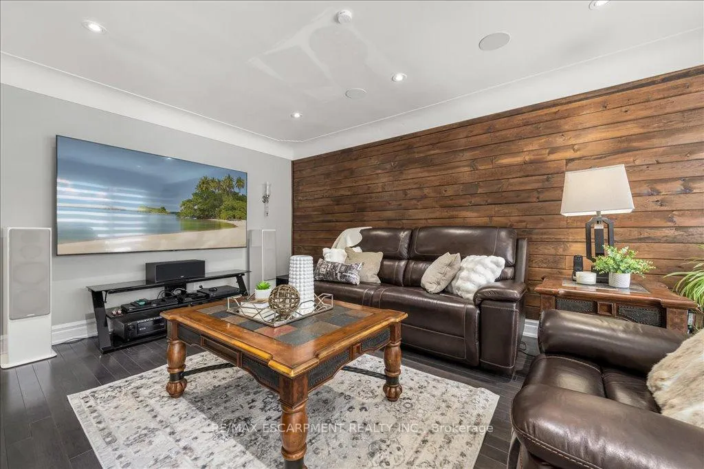 Photo 8 of 27 Alba Street, Hamilton, Stoney Creek — HOMEH